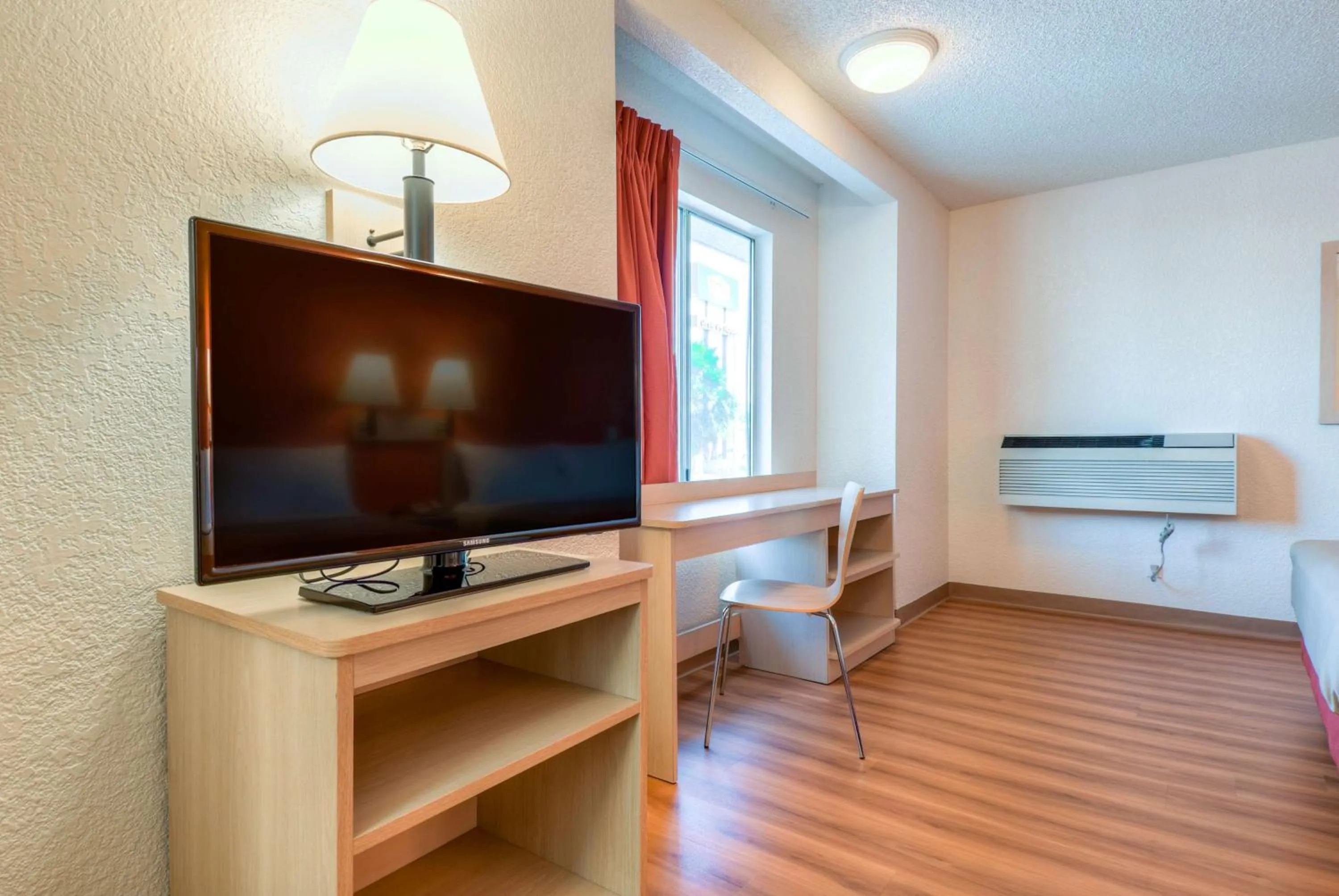 TV and multimedia in Motel 6-Rowland Heights, CA - Los Angeles - Pomona