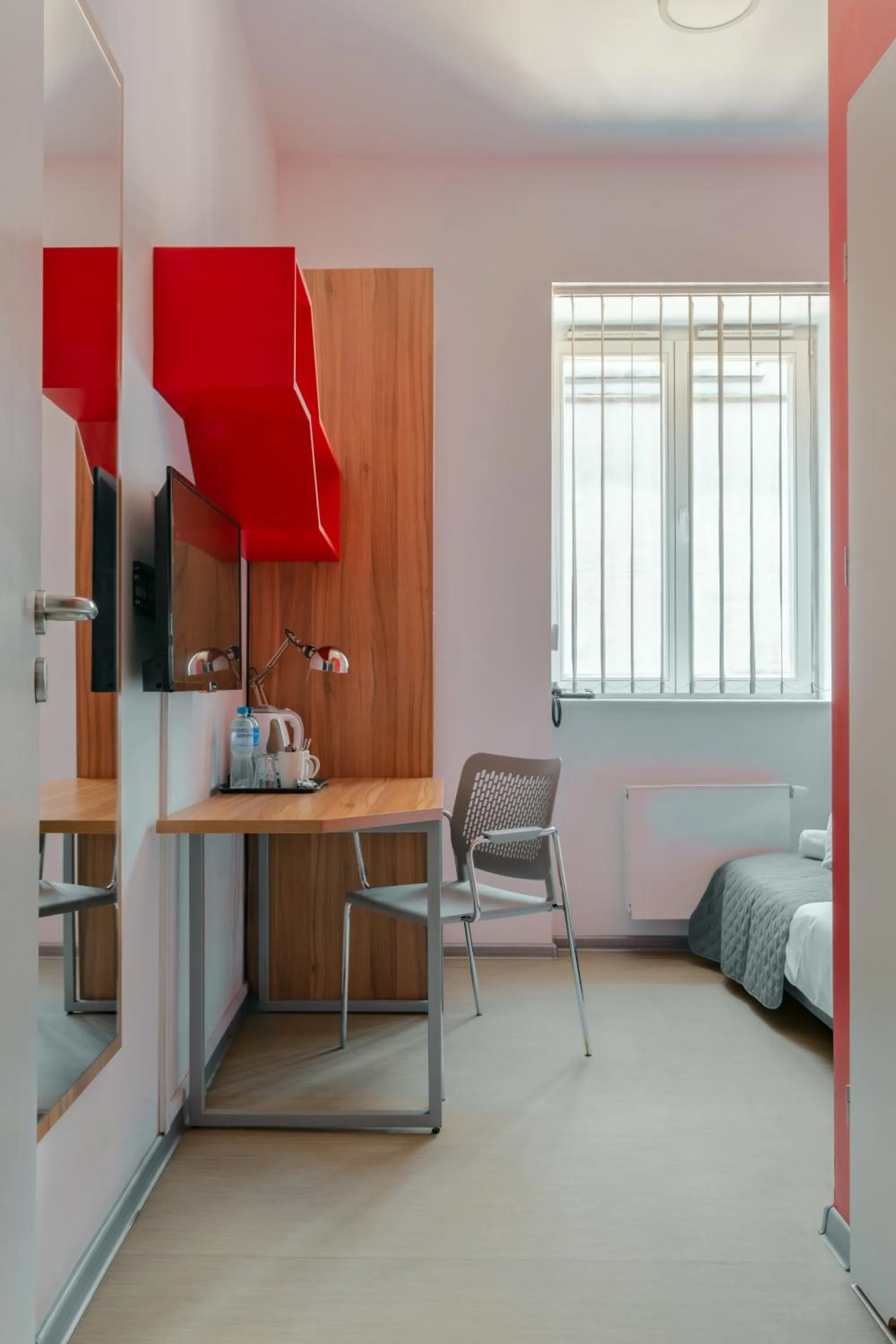 Photo of the whole room in Esperanto Home