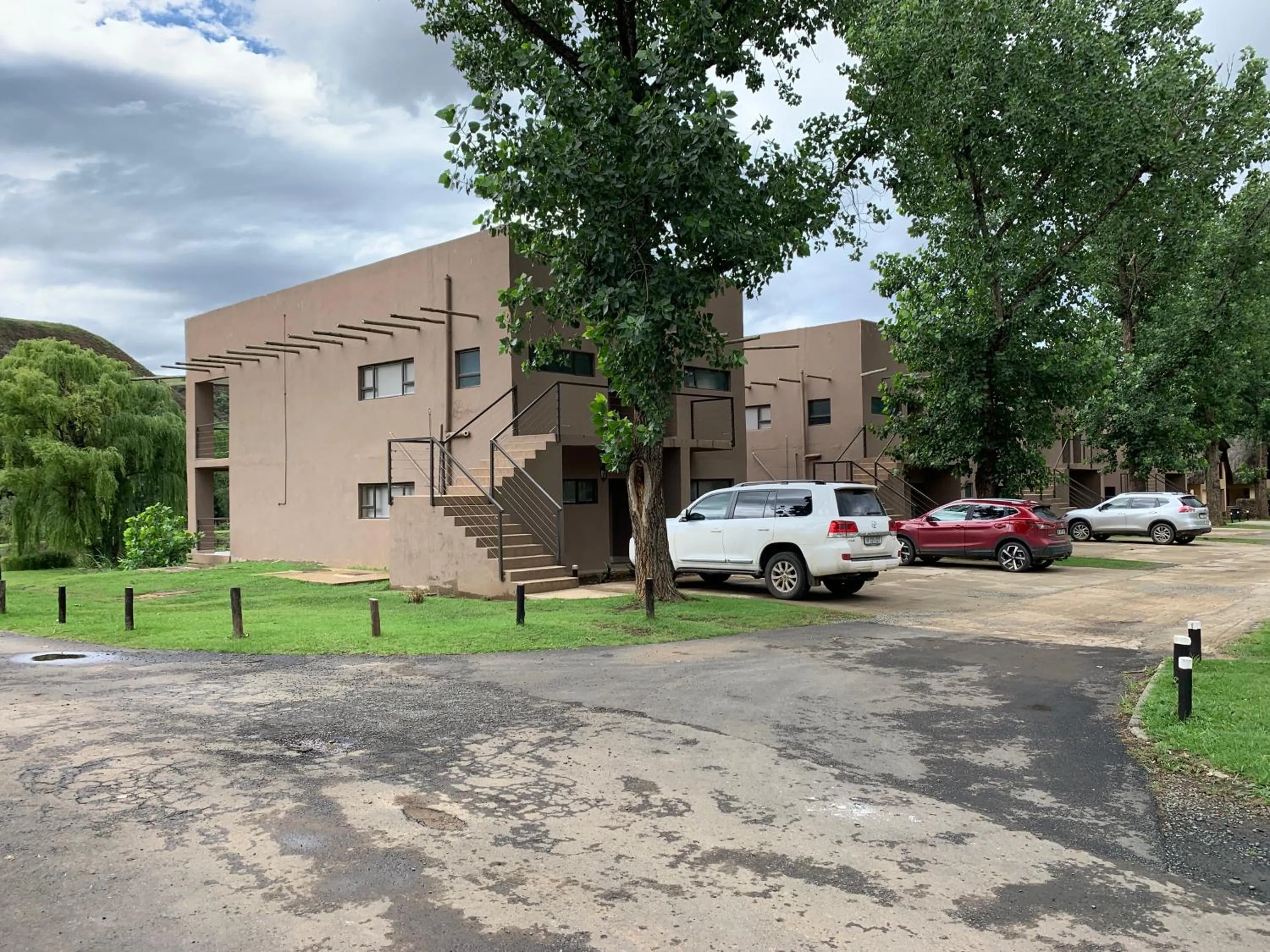 Property building in Dragon Peaks Mountain Resort