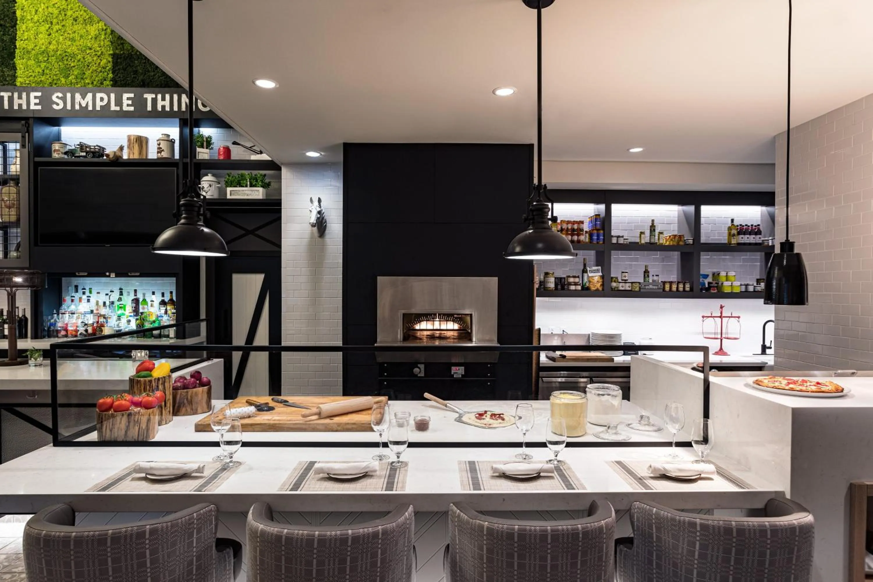 Restaurant/places to eat in Portland Sheraton at Sable Oaks