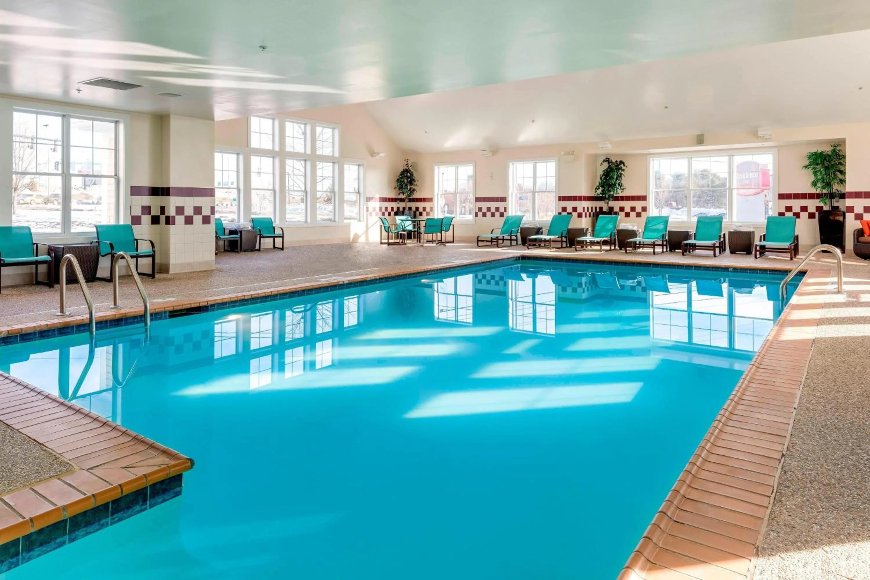 Swimming pool in Residence Inn by Marriott Auburn