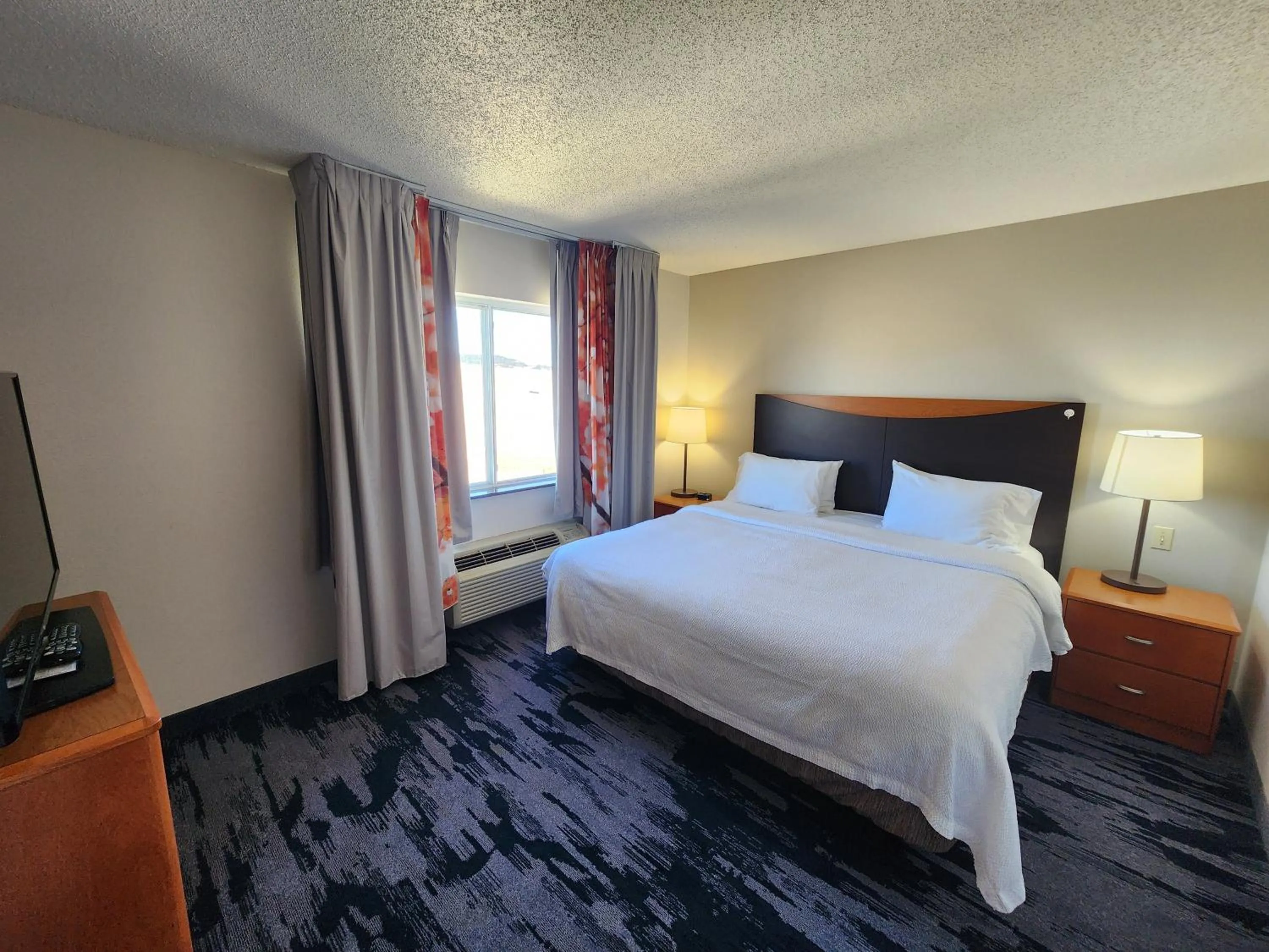 Bed in Fairfield Inn & Suites by Marriott Spearfish