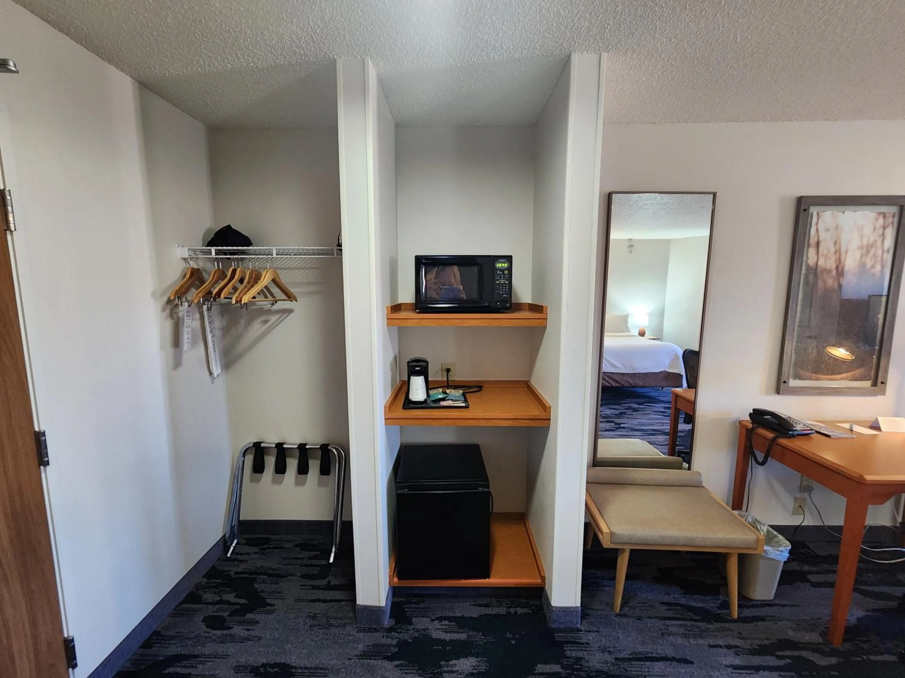 Coffee/tea facilities in Fairfield Inn & Suites by Marriott Spearfish