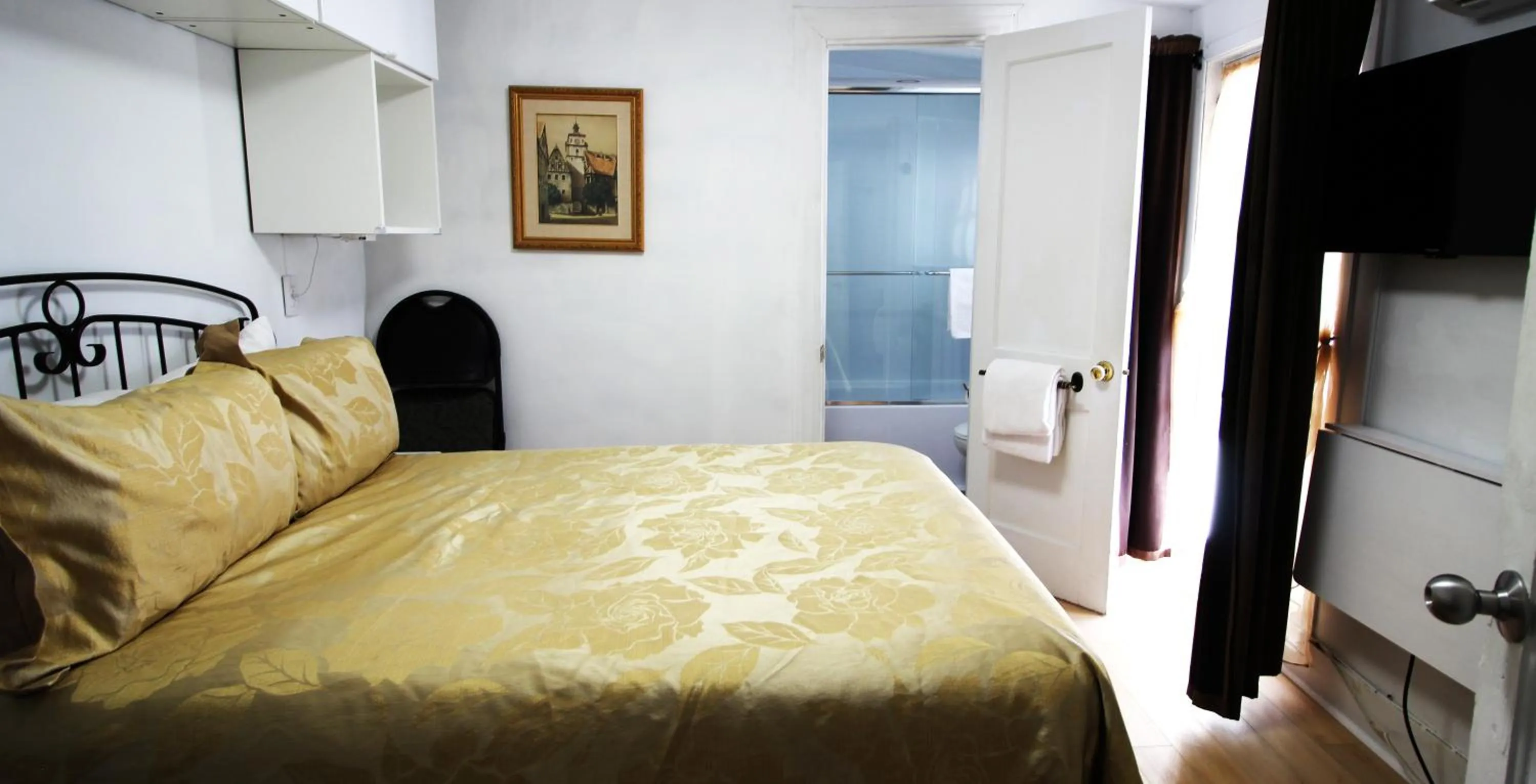 Bed in Manoir Sur le Cap