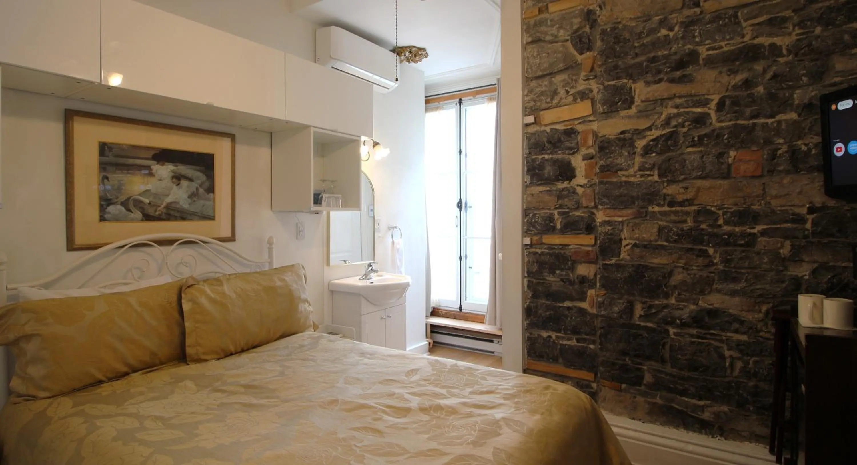 Bed in Manoir Sur le Cap