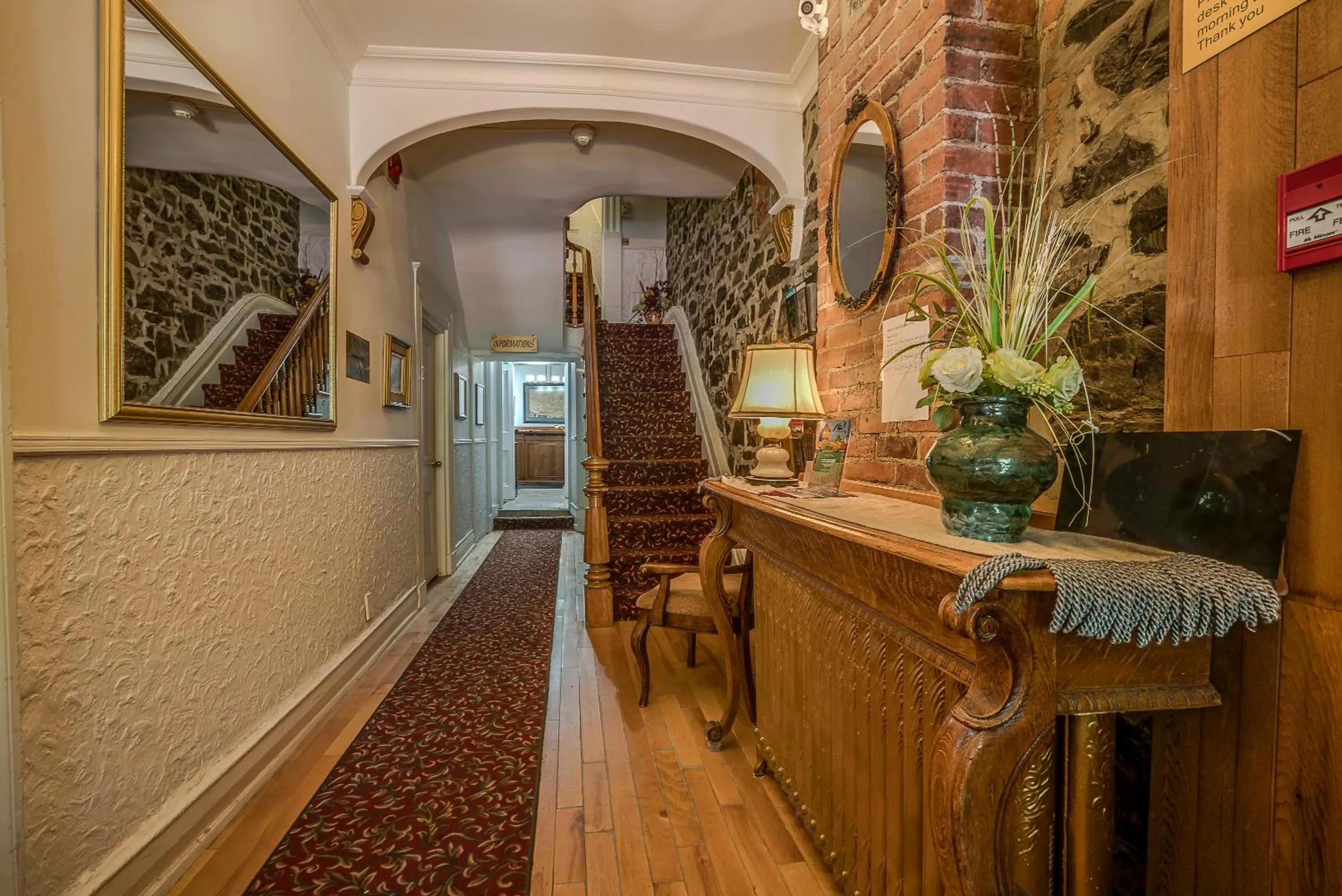 Lobby or reception in Manoir Sur le Cap