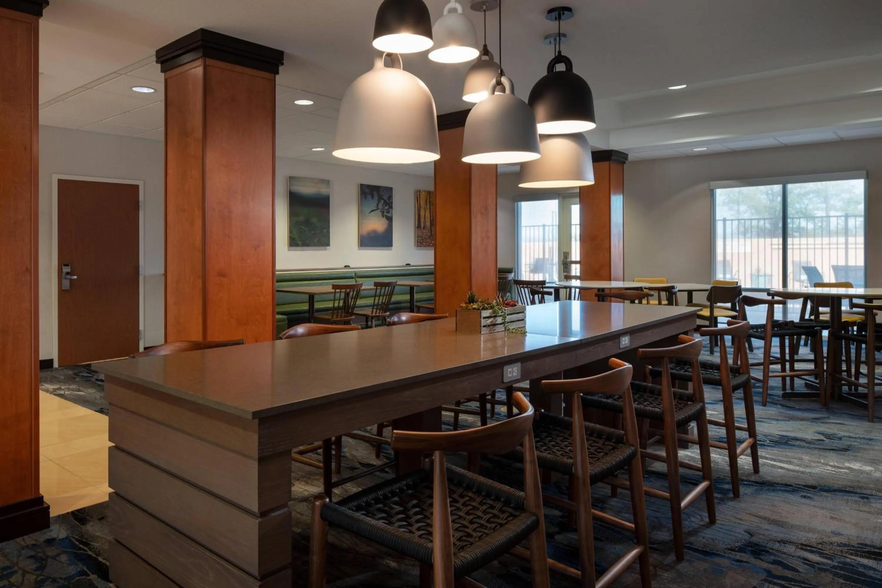 Breakfast in Fairfield Inn & Suites Redding