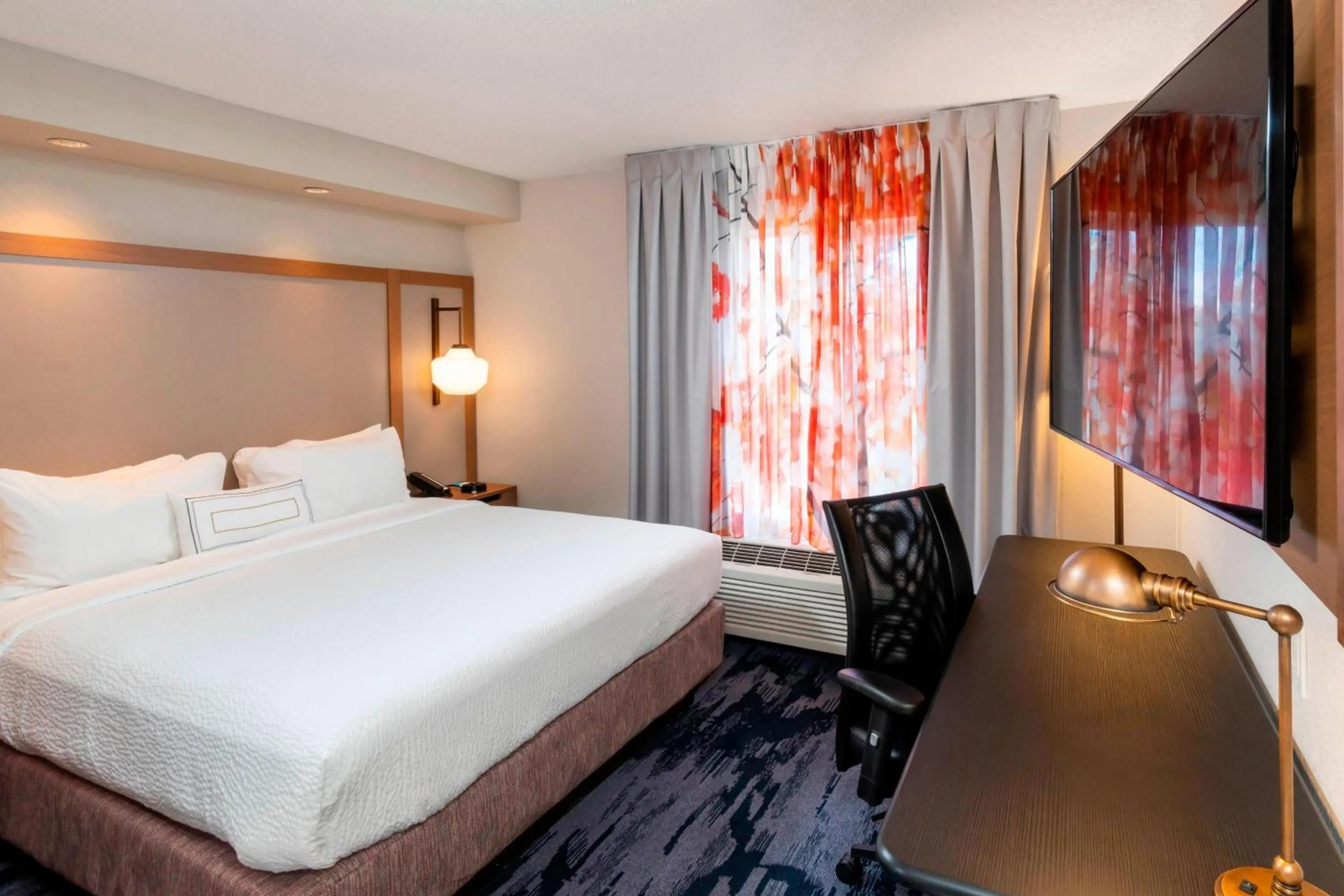 Bedroom, Bed in Fairfield Inn & Suites Bend Downtown