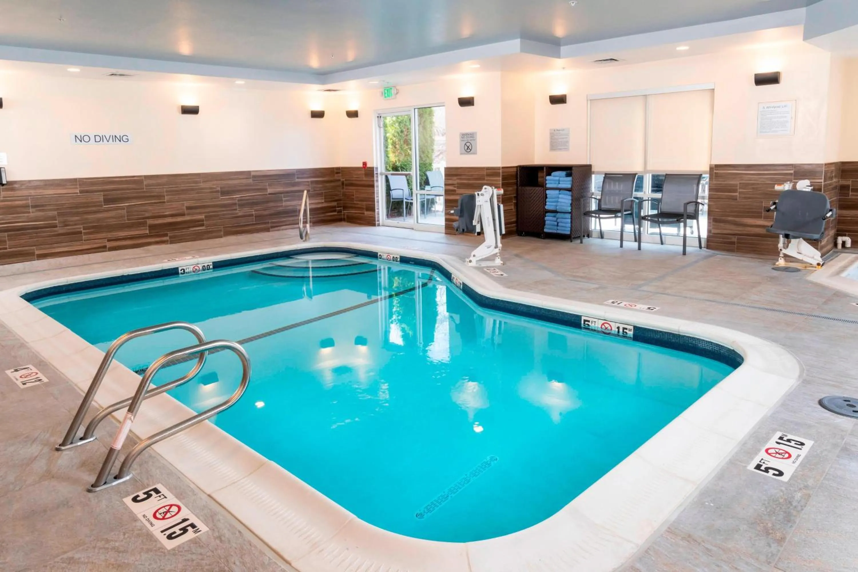 Swimming pool in Fairfield Inn & Suites Bend Downtown