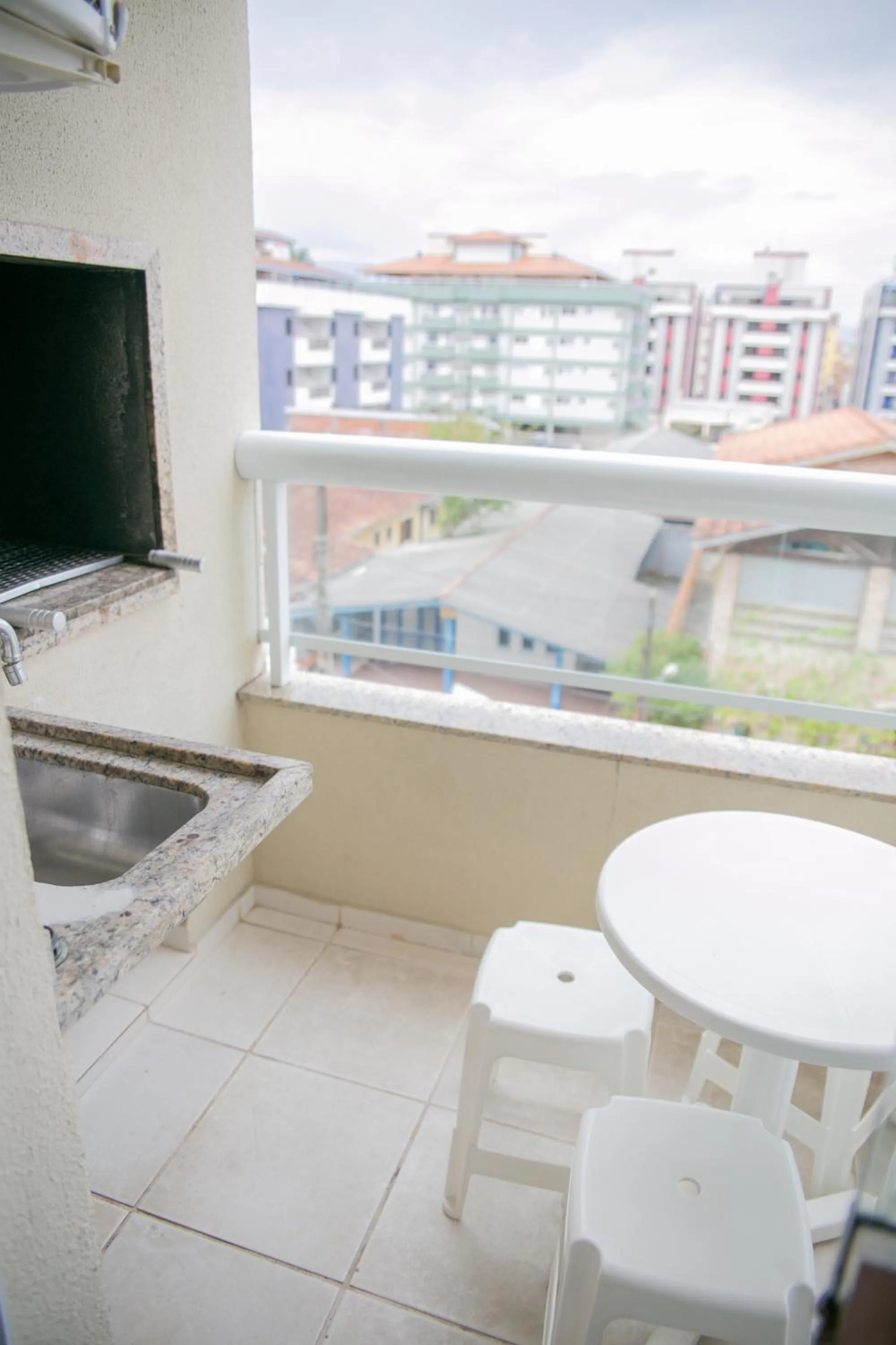 BBQ facilities in Paramar Praia Grande