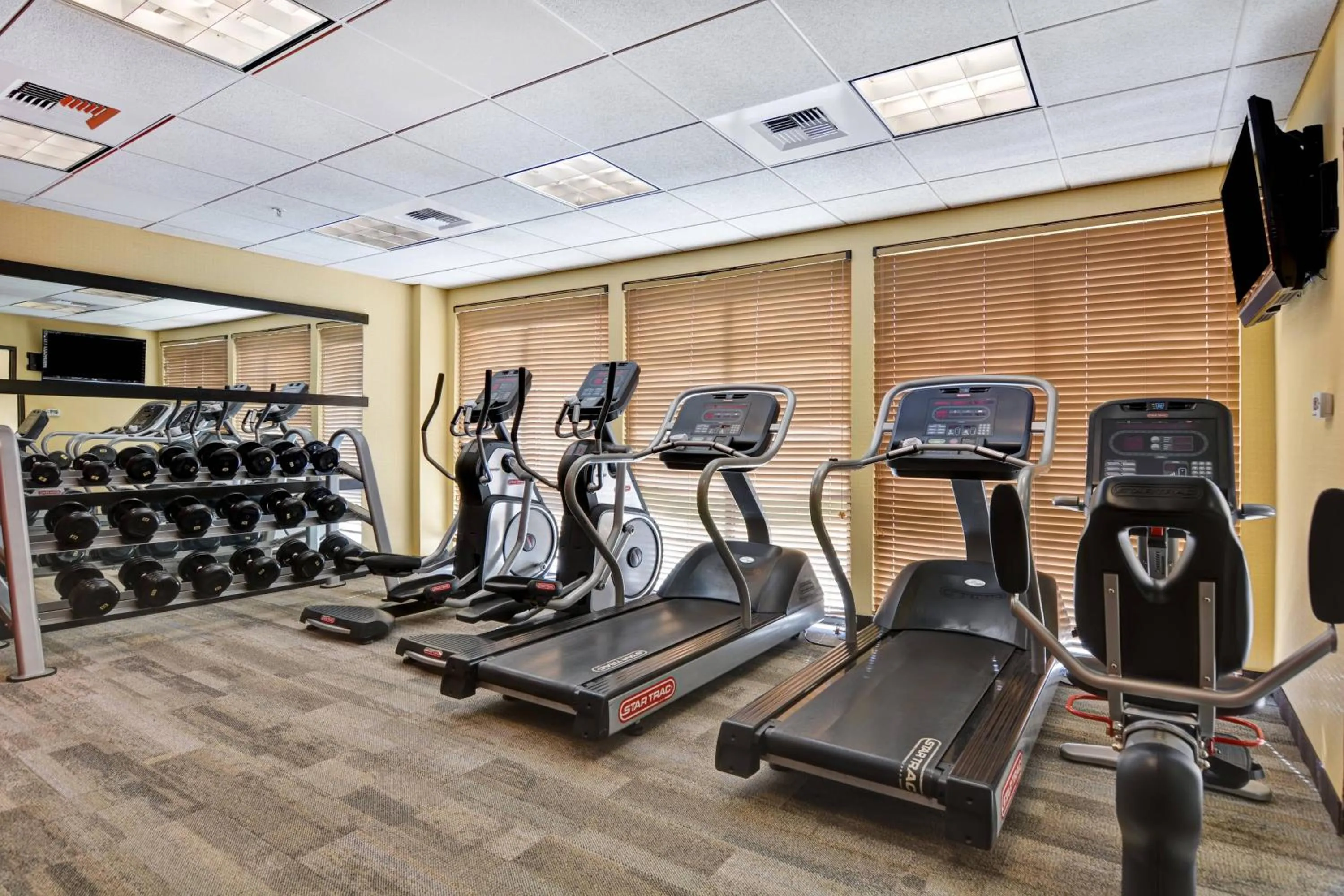 Fitness centre/facilities in Courtyard Carson City