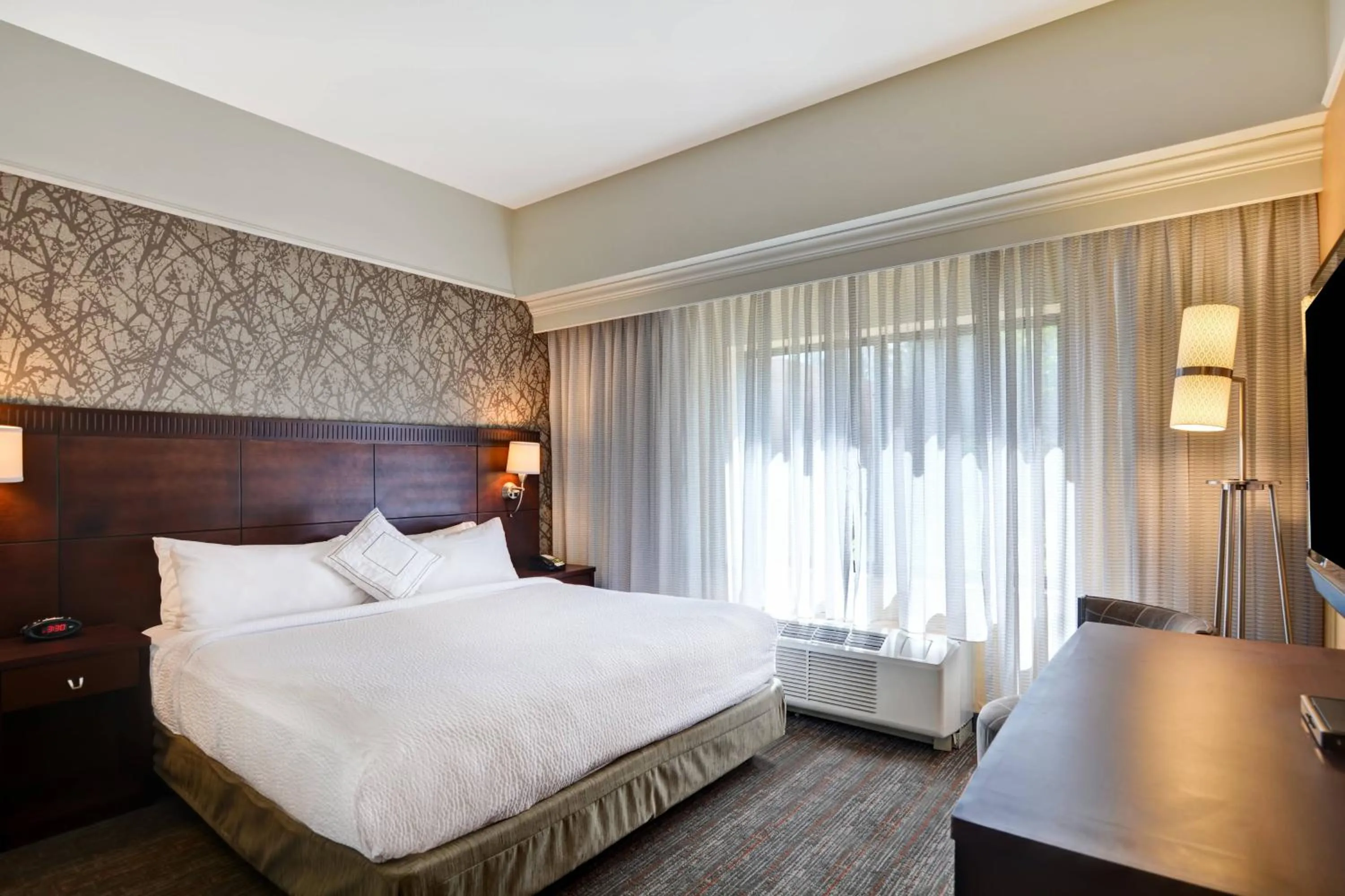 Bedroom, Bed in Courtyard Carson City