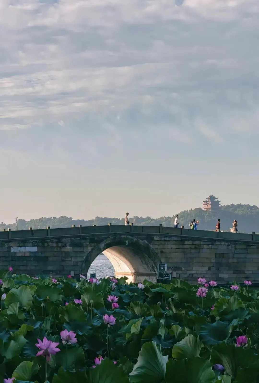 Property building in Hangzhou Memory Travel International Hotel-Edge Westlake