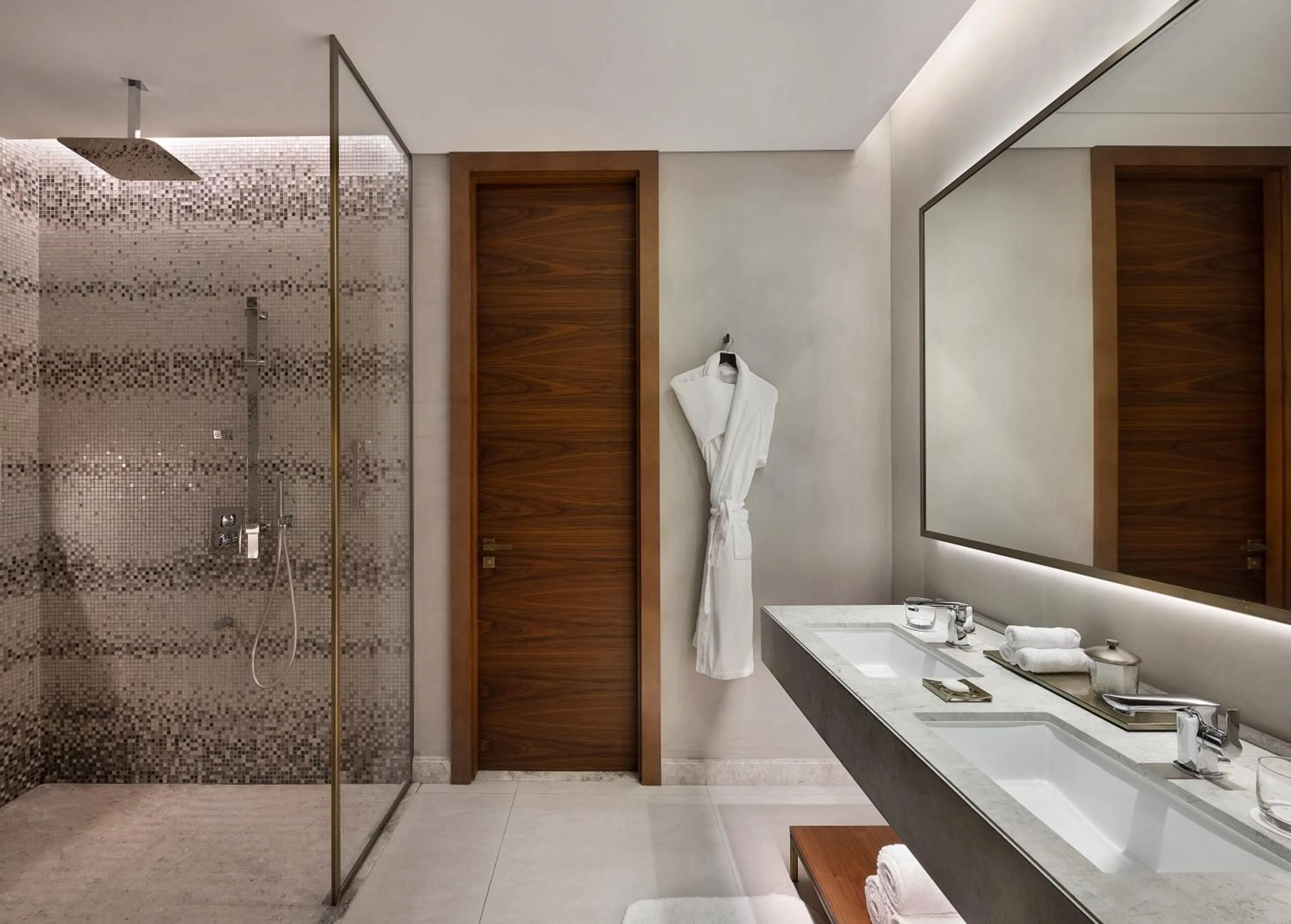 Shower in The St. Regis Downtown Dubai
