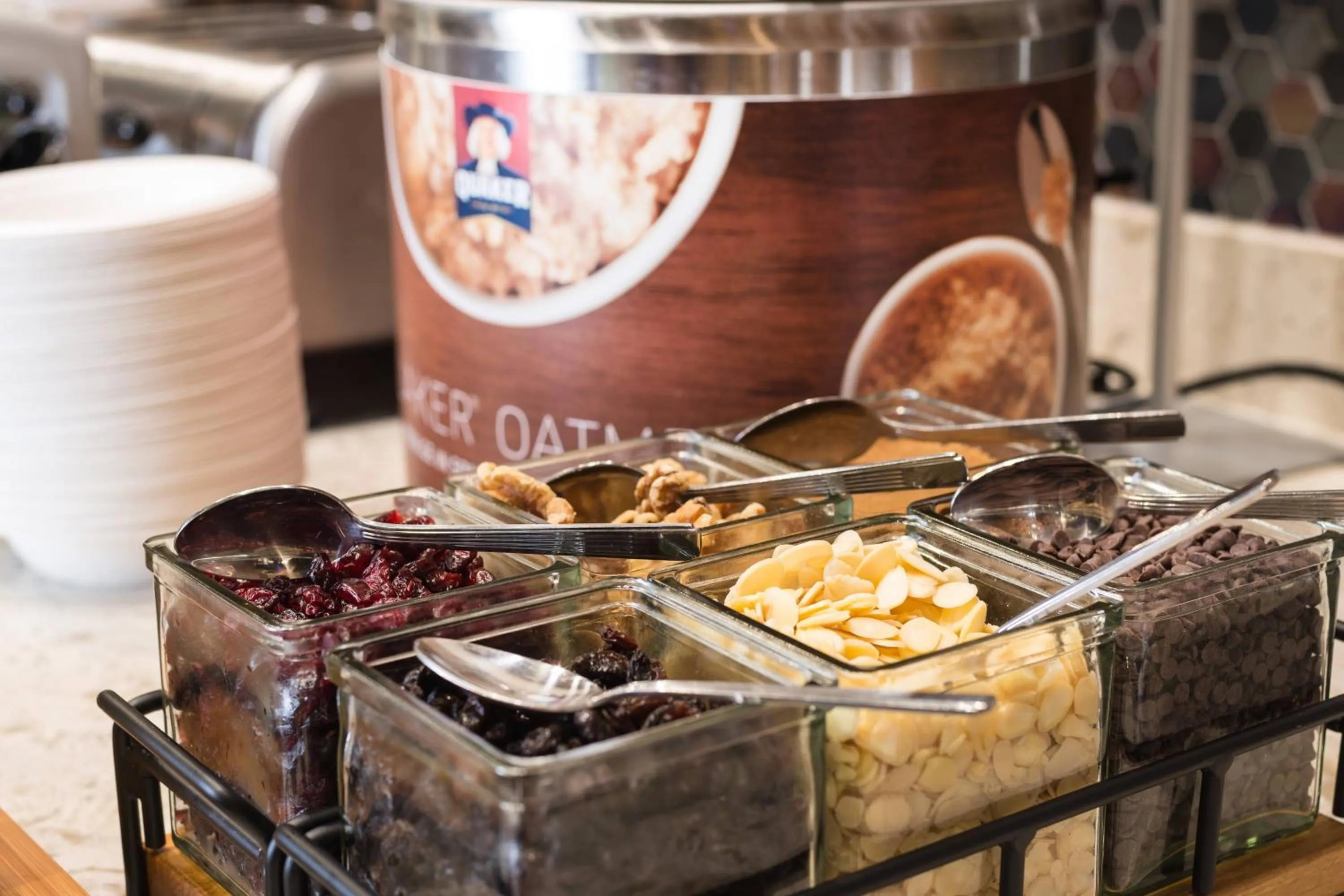 Restaurant/places to eat in SpringHill Suites by Marriott Fayetteville Fort Bragg