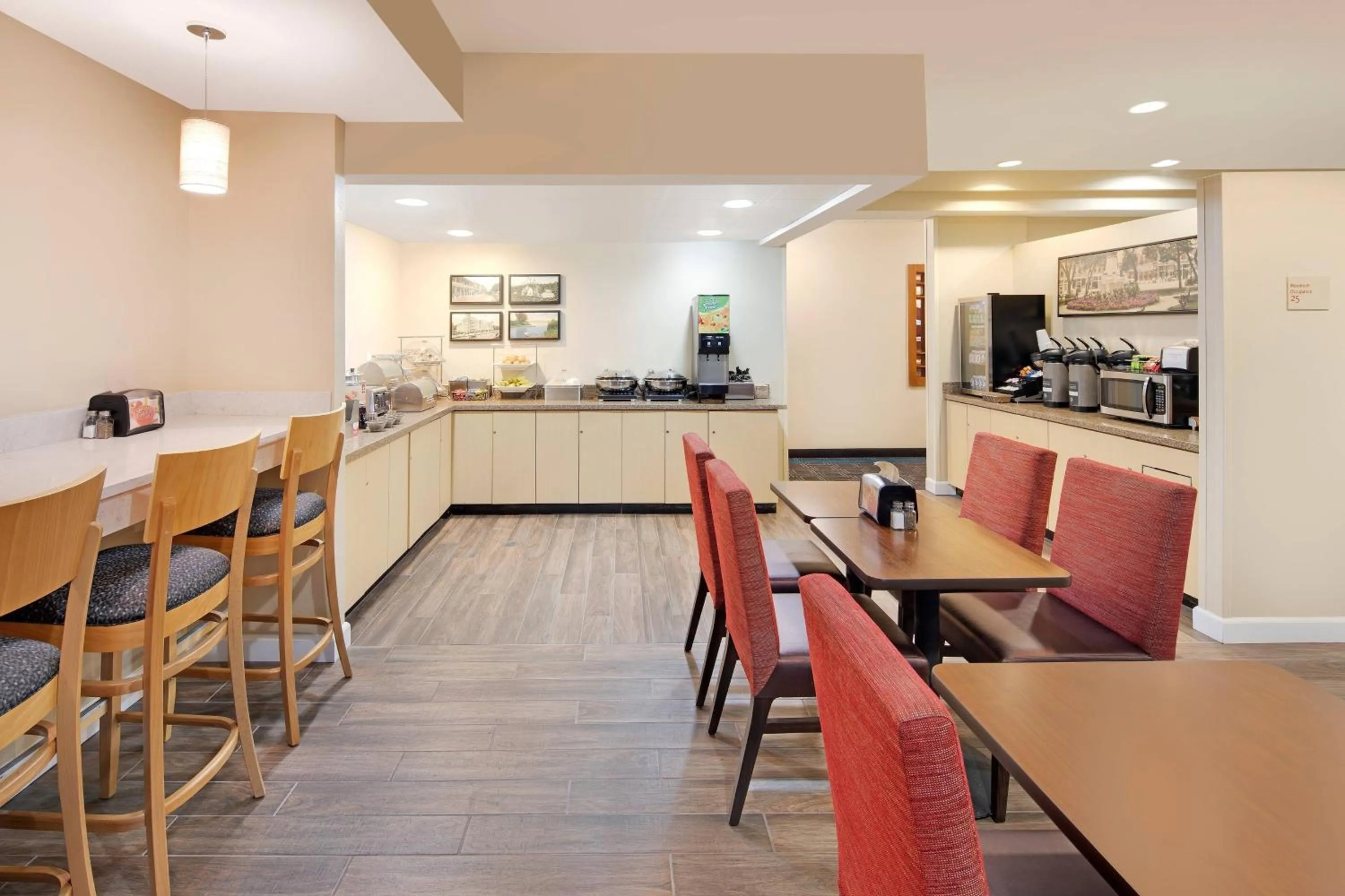 Breakfast in TownePlace Suites by Marriott Bentonville Rogers