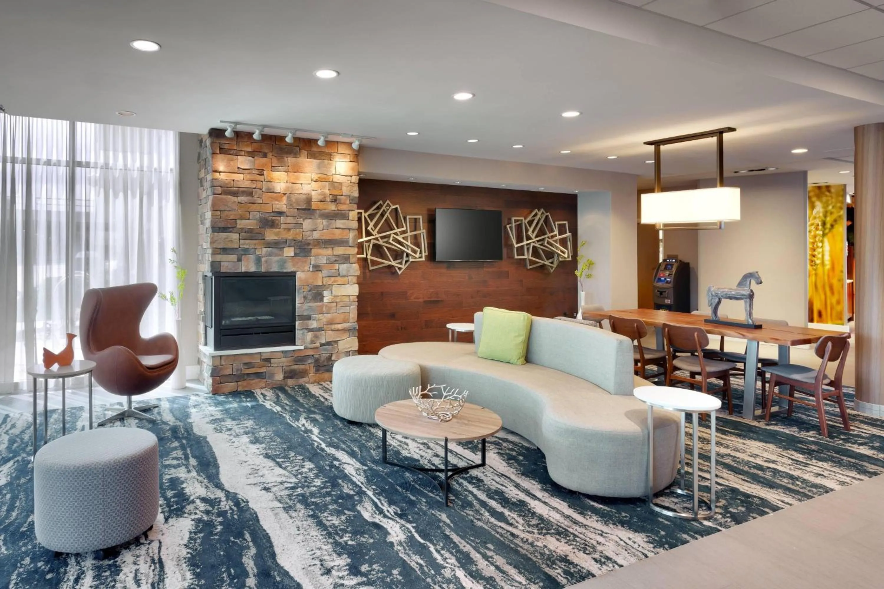 Lobby or reception in Fairfield Inn & Suites by Marriott Springfield North