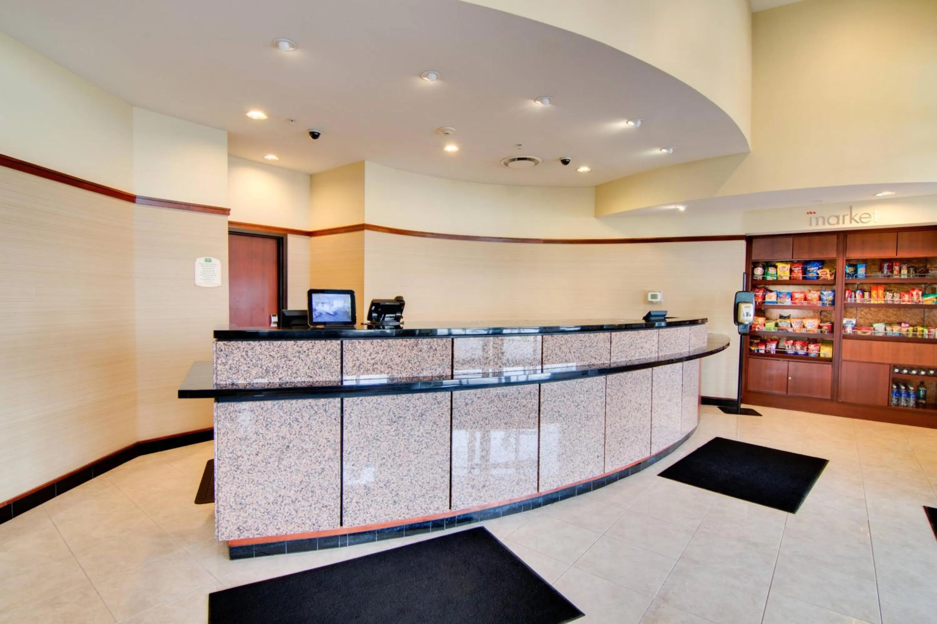 Lobby or reception in Courtyard Rochester Mayo Clinic Area/Saint Marys
