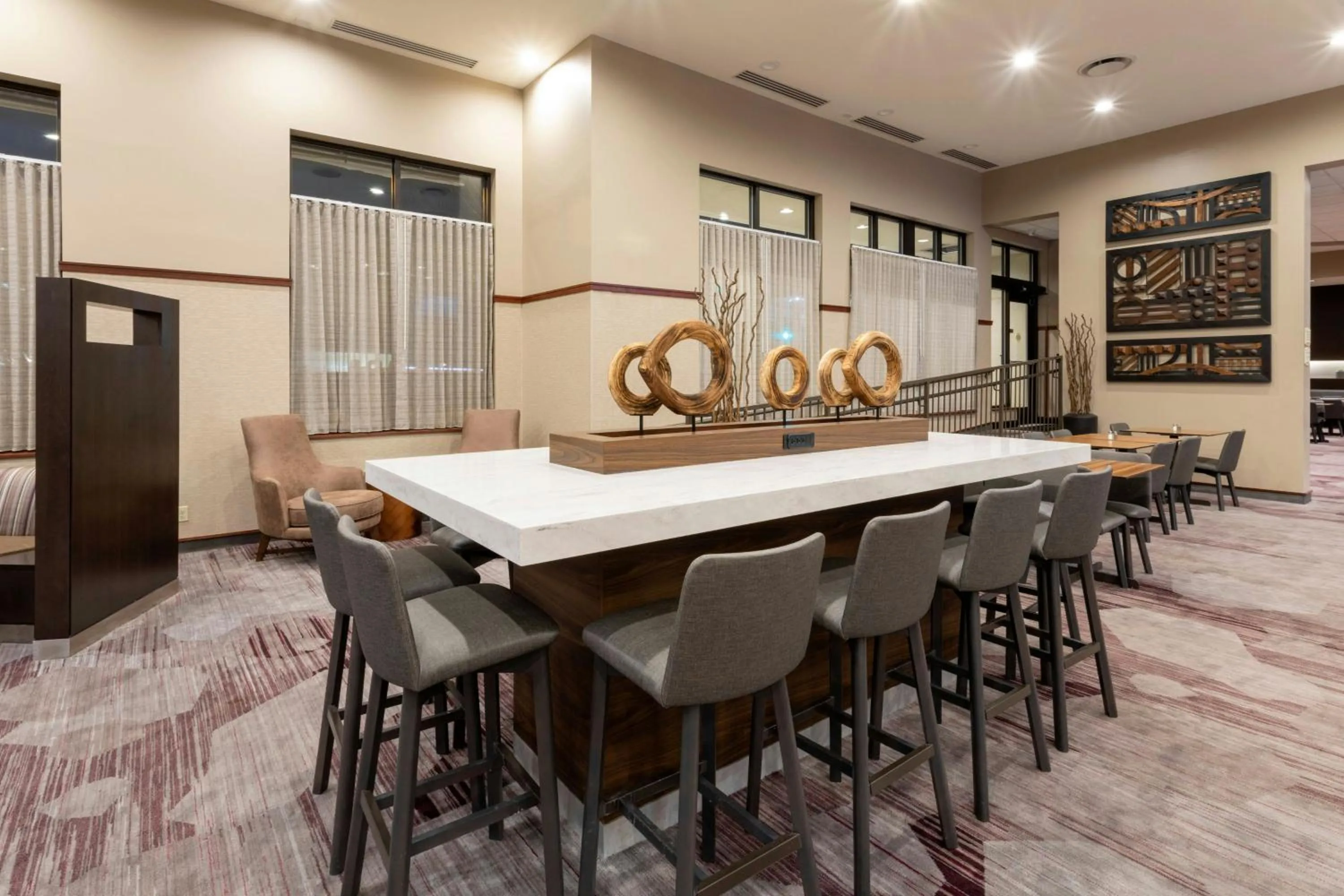 Restaurant/places to eat in Courtyard Rochester Mayo Clinic Area/Saint Marys