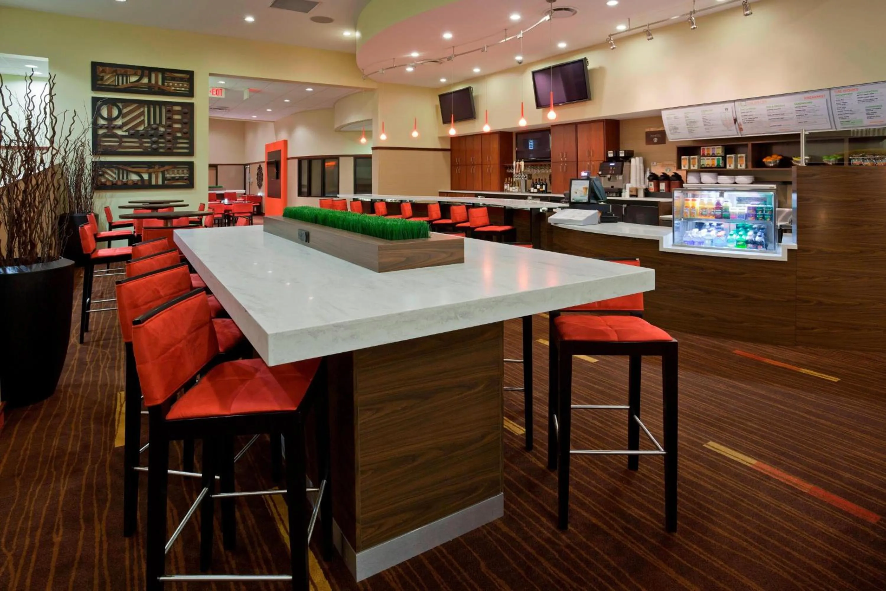 Restaurant/places to eat in Courtyard Rochester Mayo Clinic Area/Saint Marys