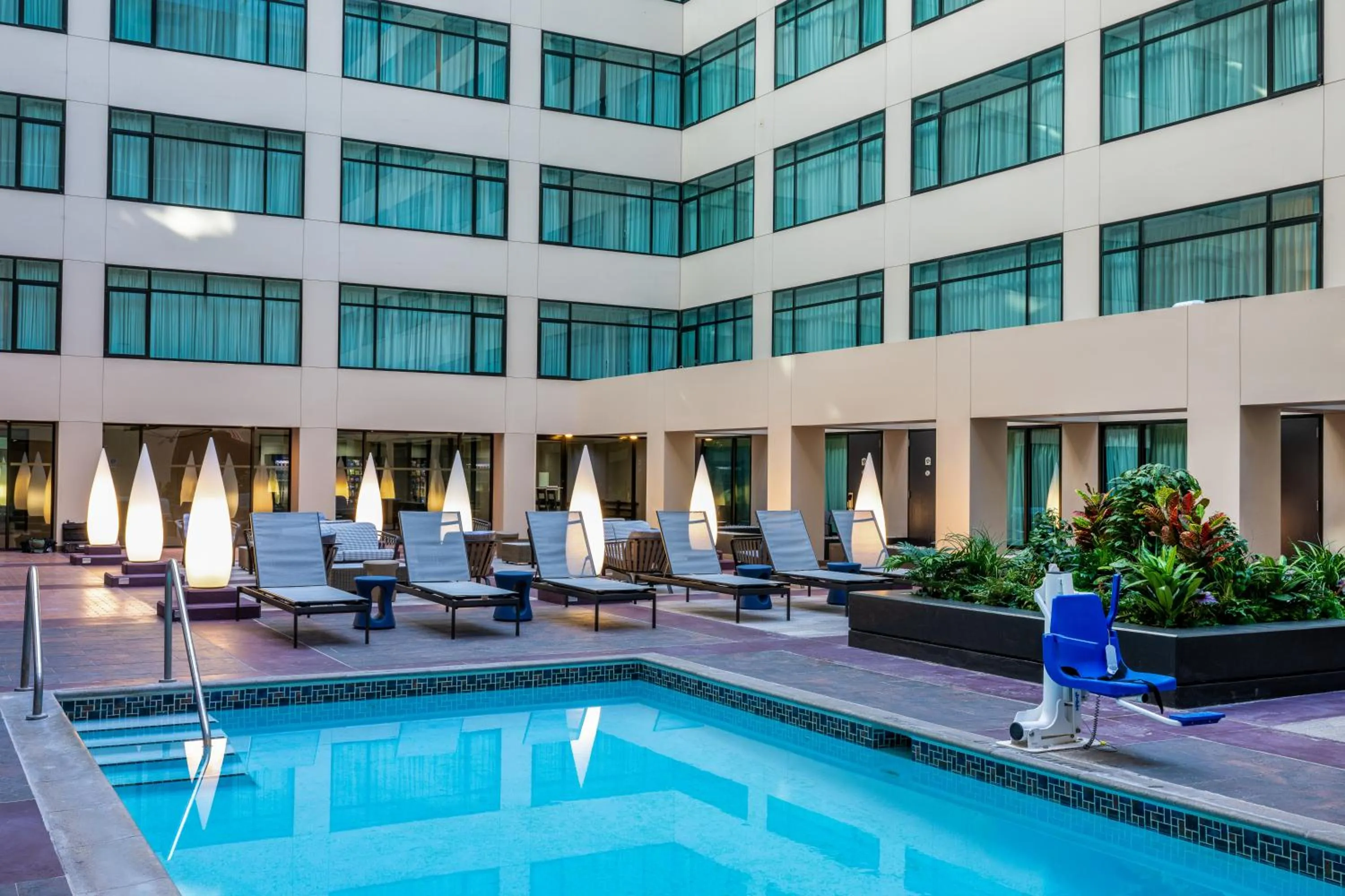Pool view in Rochester Marriott Mayo Clinic Area