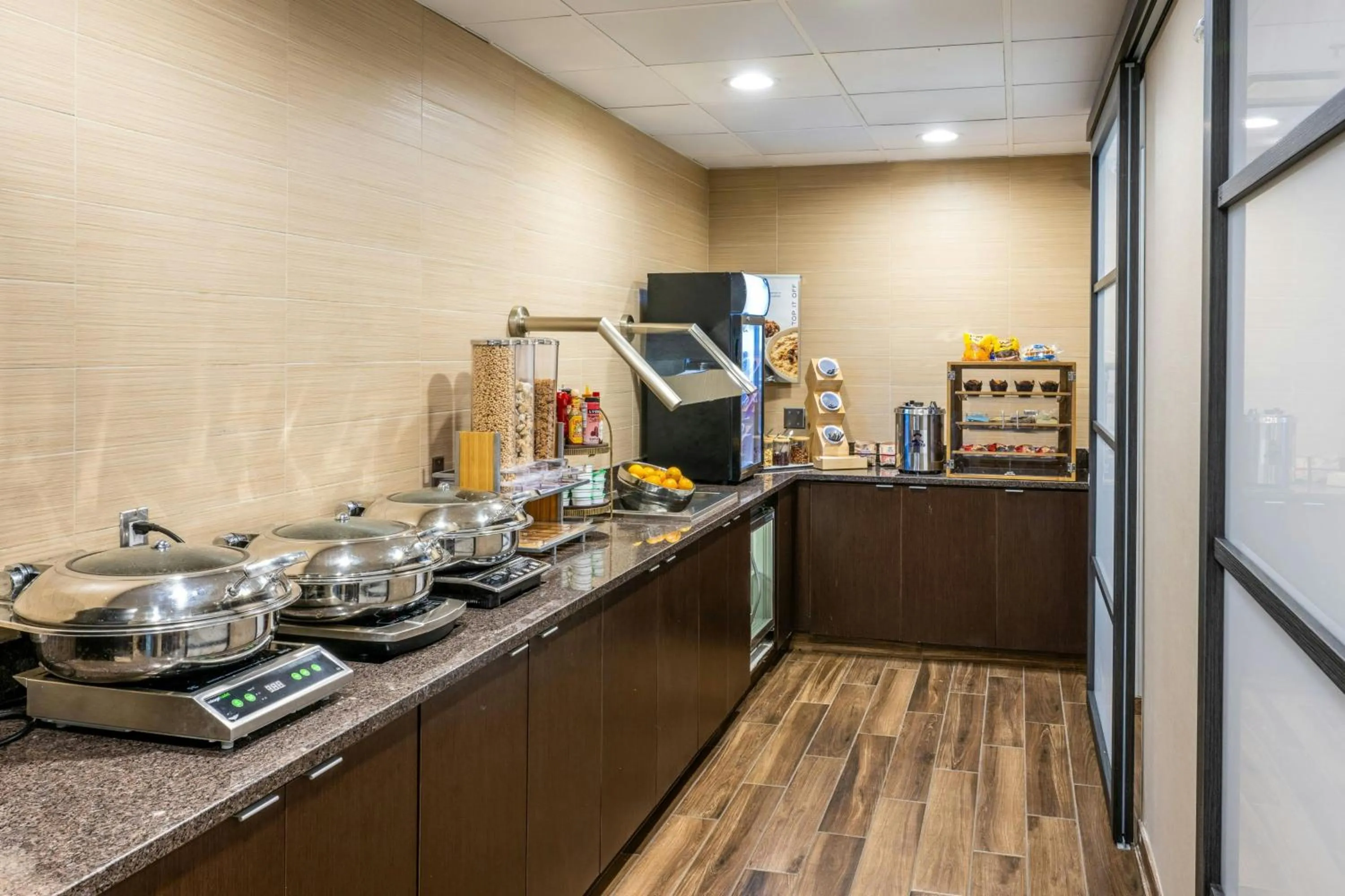 Breakfast in Residence Inn Rochester Mayo Clinic Area