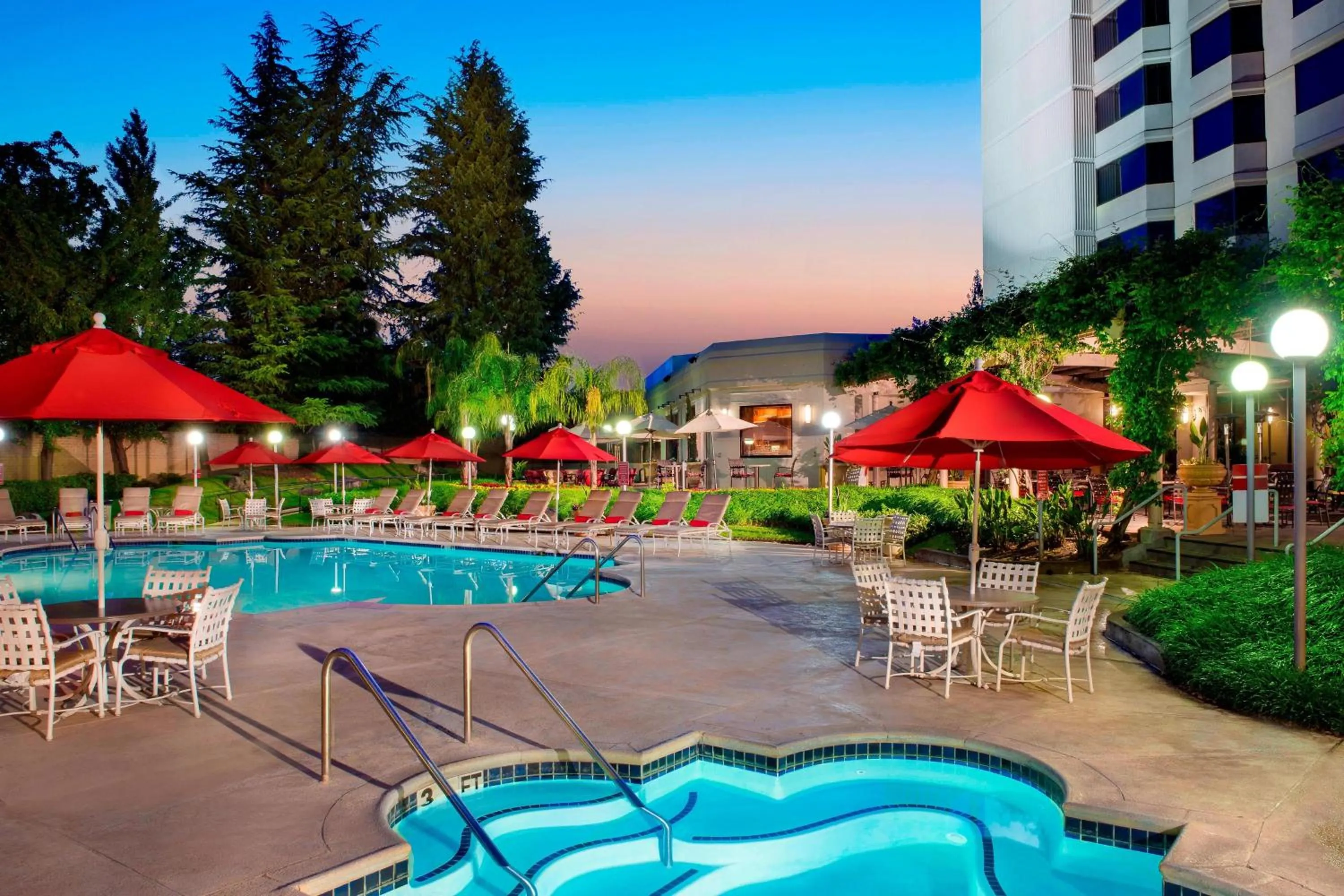 Swimming pool in Sacramento Marriott Rancho Cordova