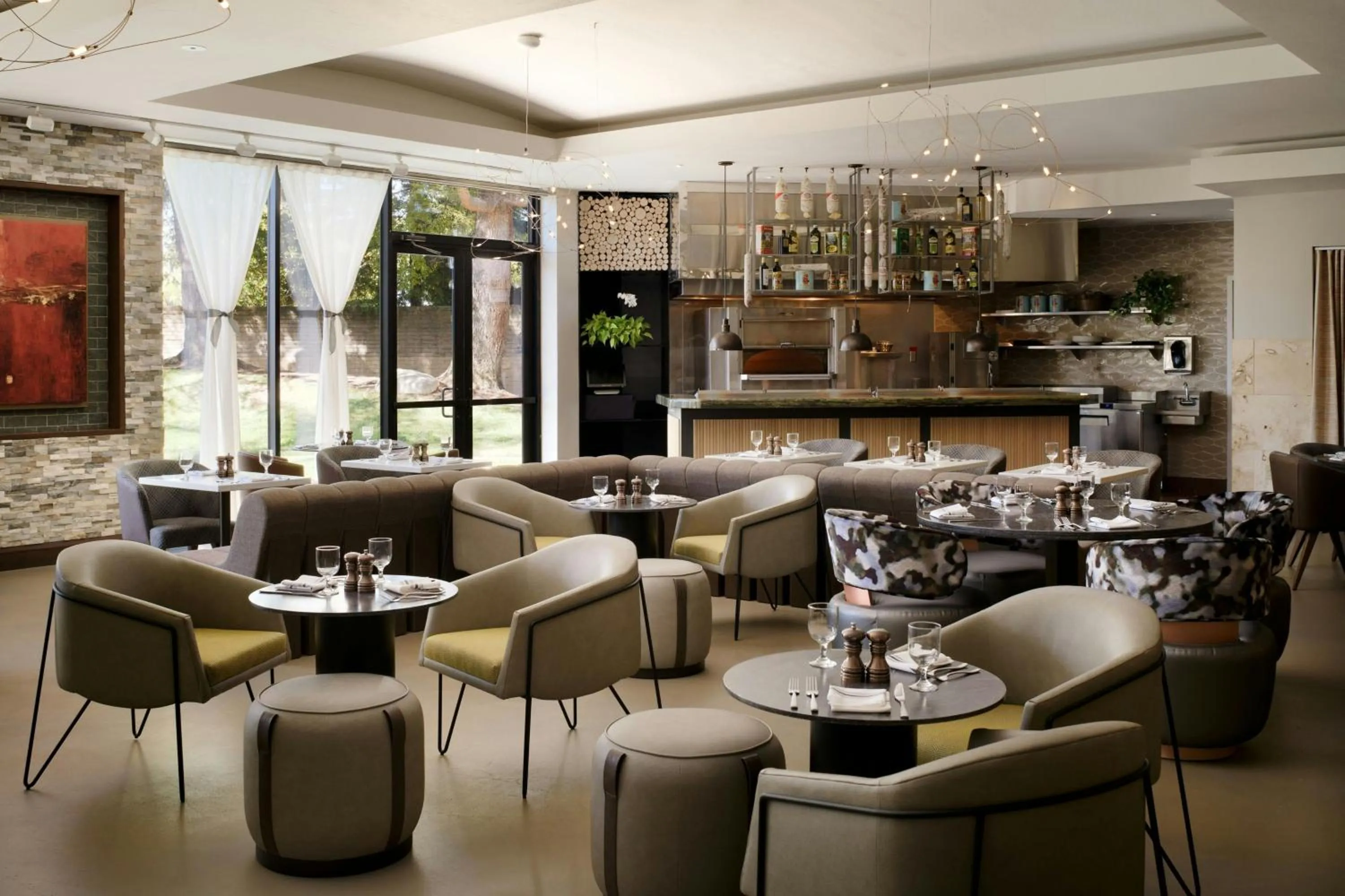 Restaurant/places to eat in Sacramento Marriott Rancho Cordova