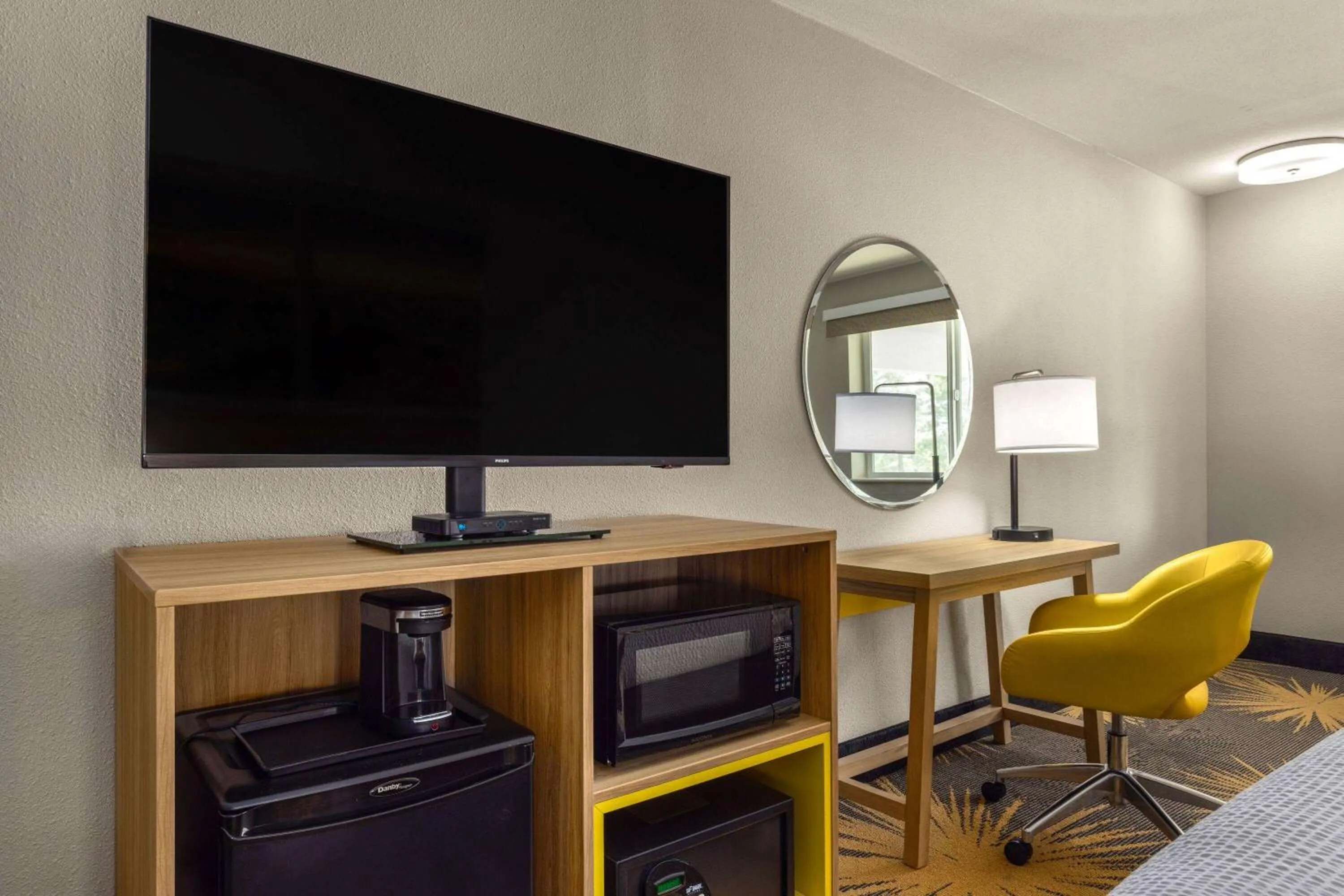 Photo of the whole room in Days Inn by Wyndham Williams