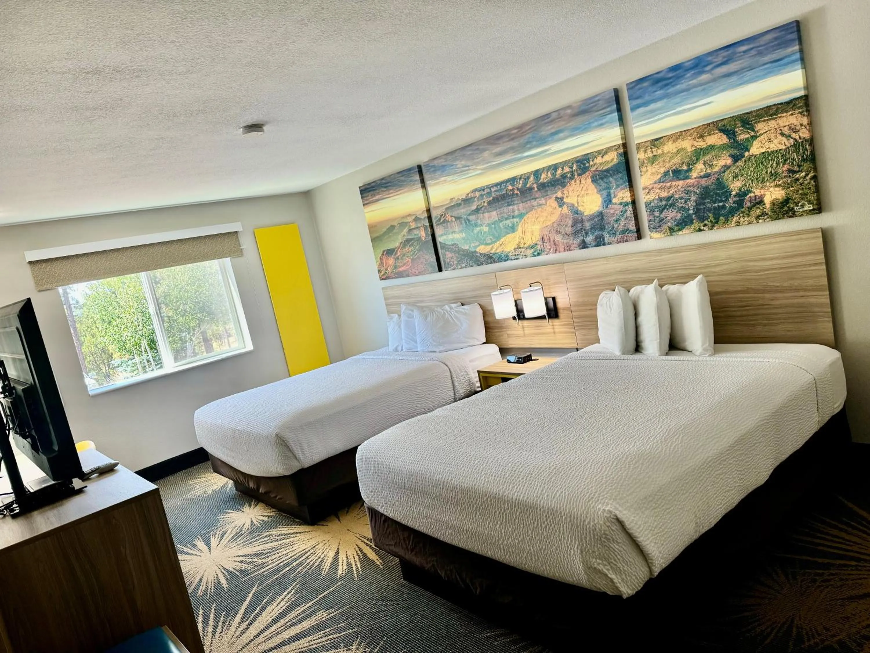 Bed in Days Inn by Wyndham Williams