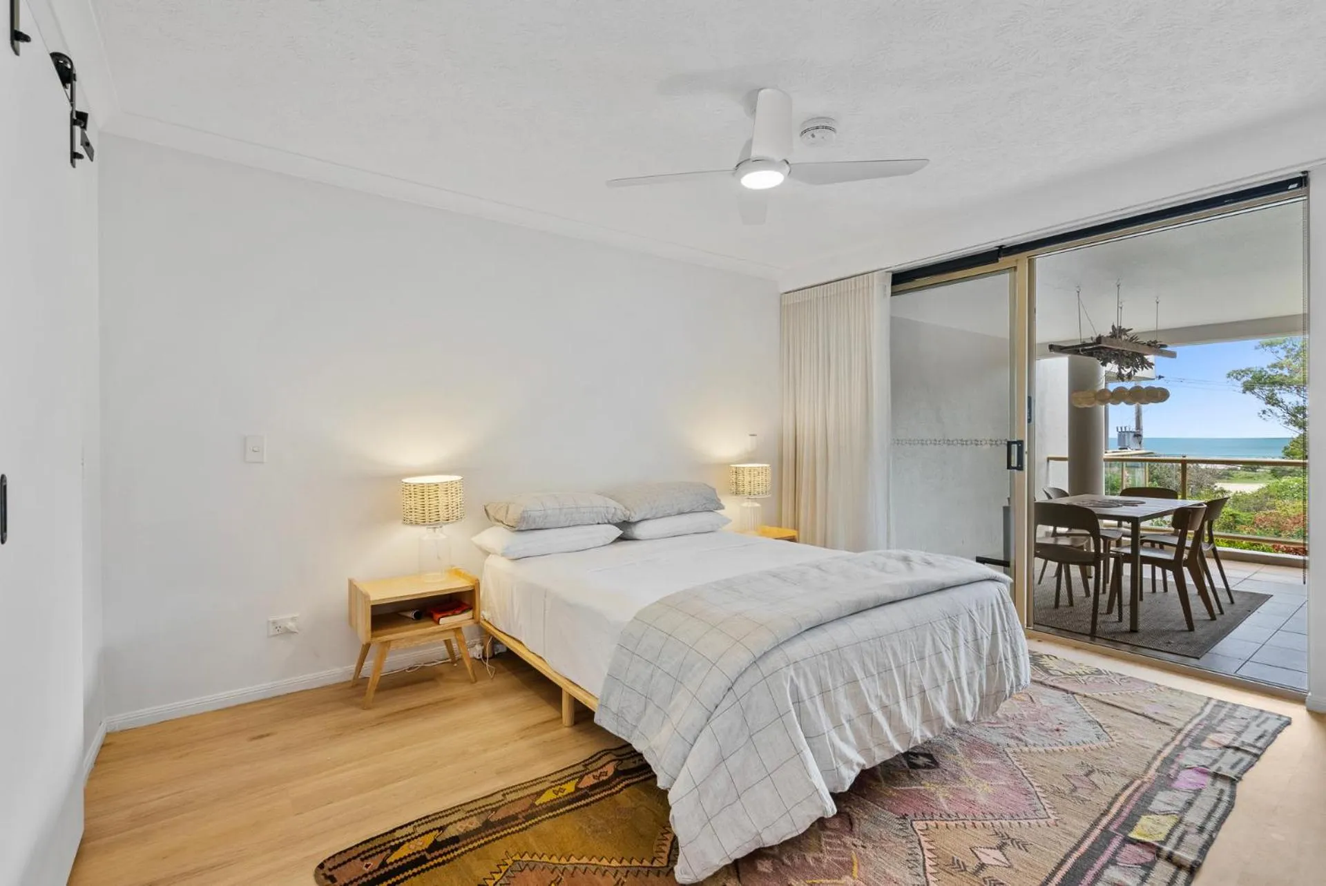 Bed in Little Cove Currumbin