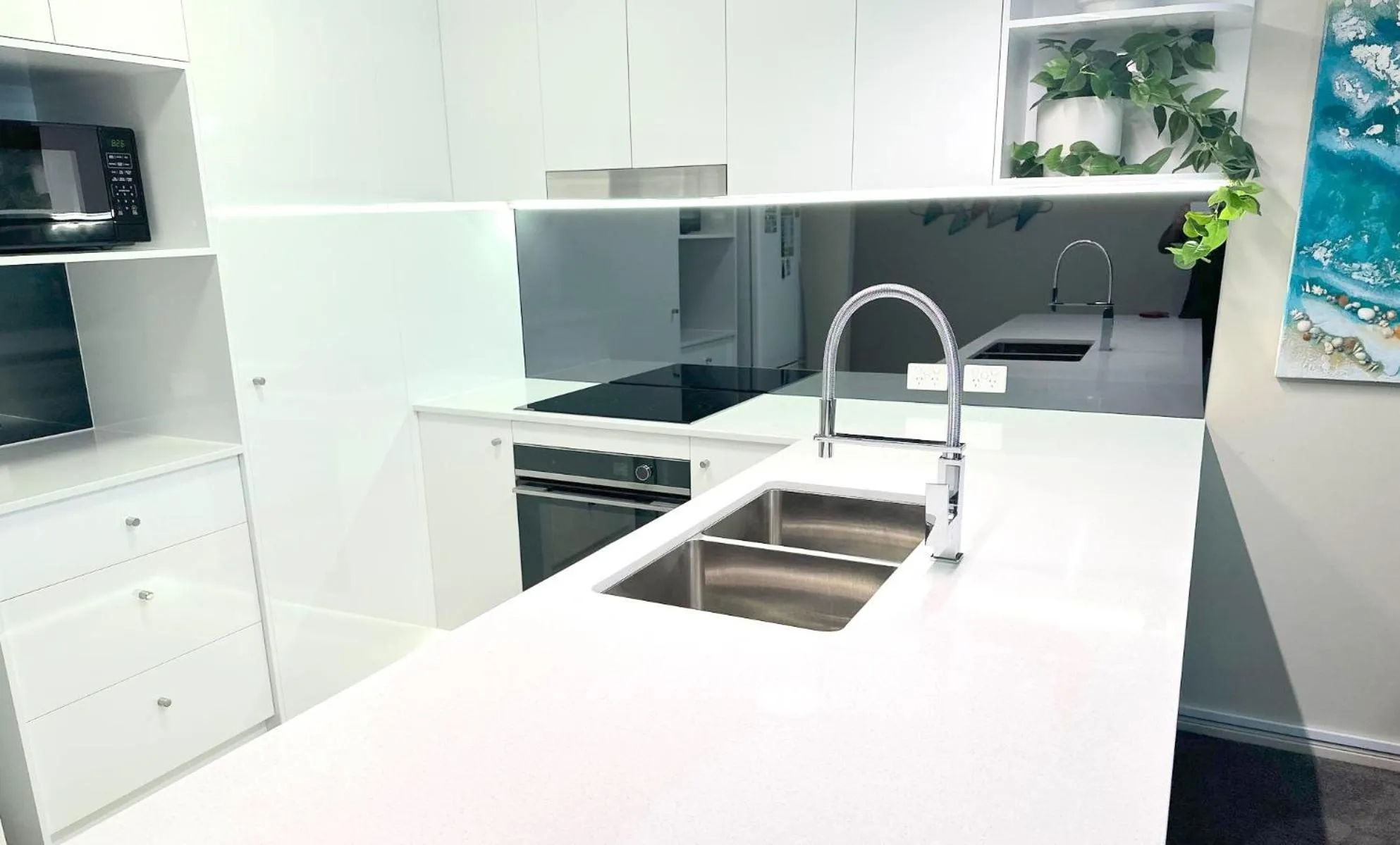 Kitchen or kitchenette in Little Cove Currumbin