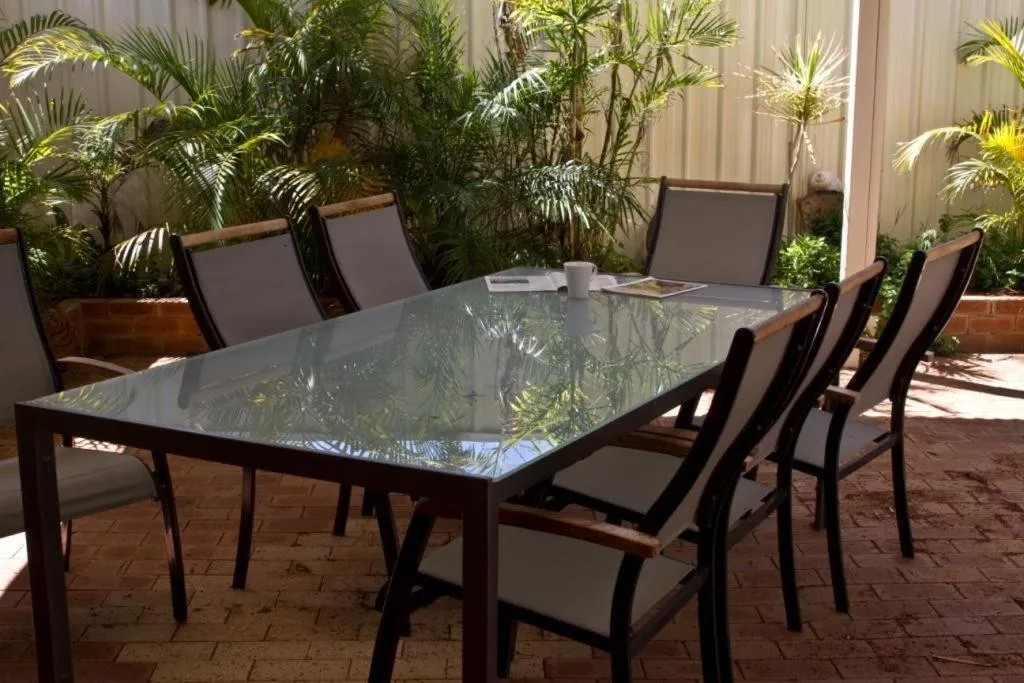 Patio in Weelaway On Gregory