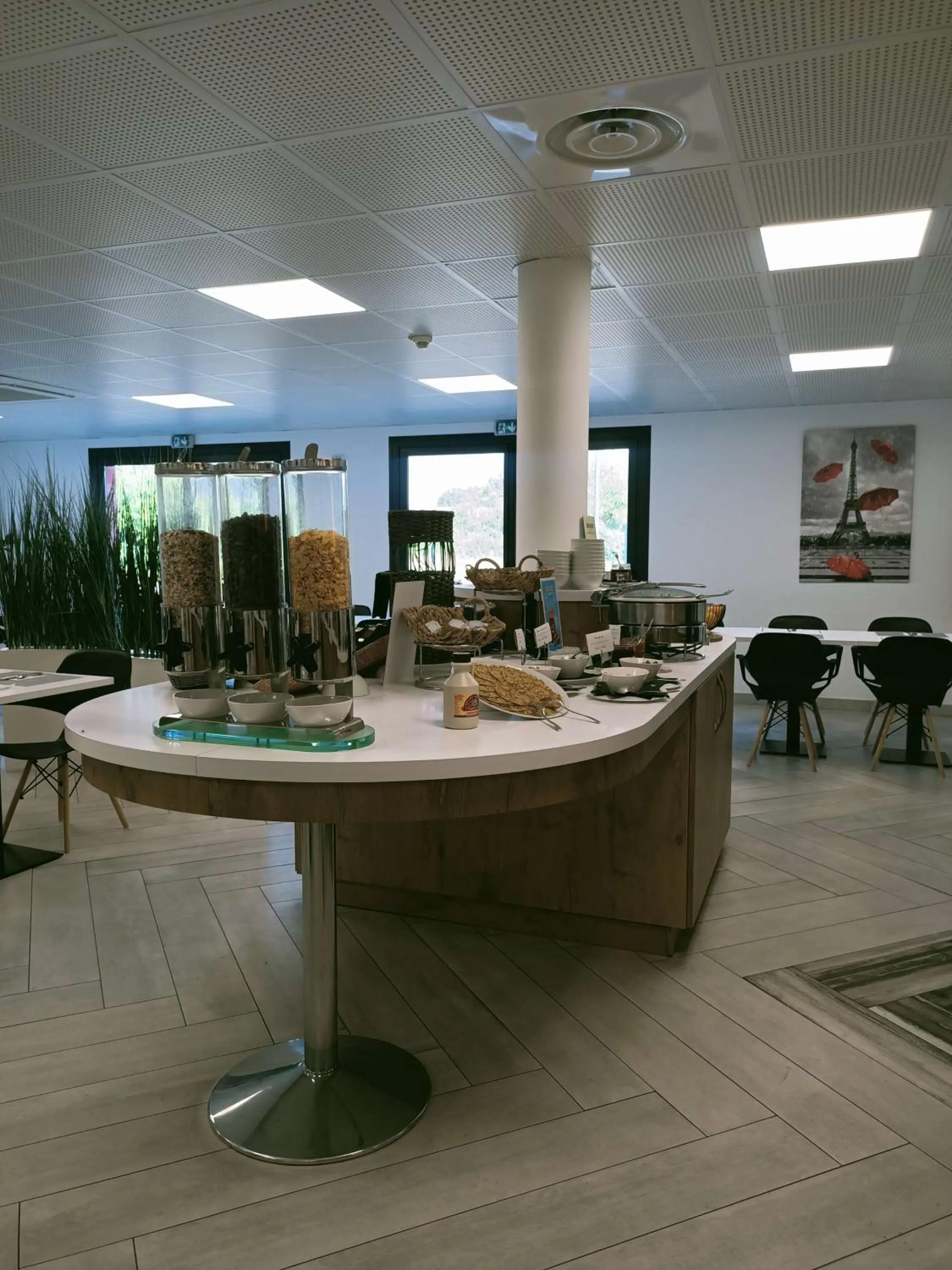 Breakfast in Brit Hotel Confort Loches