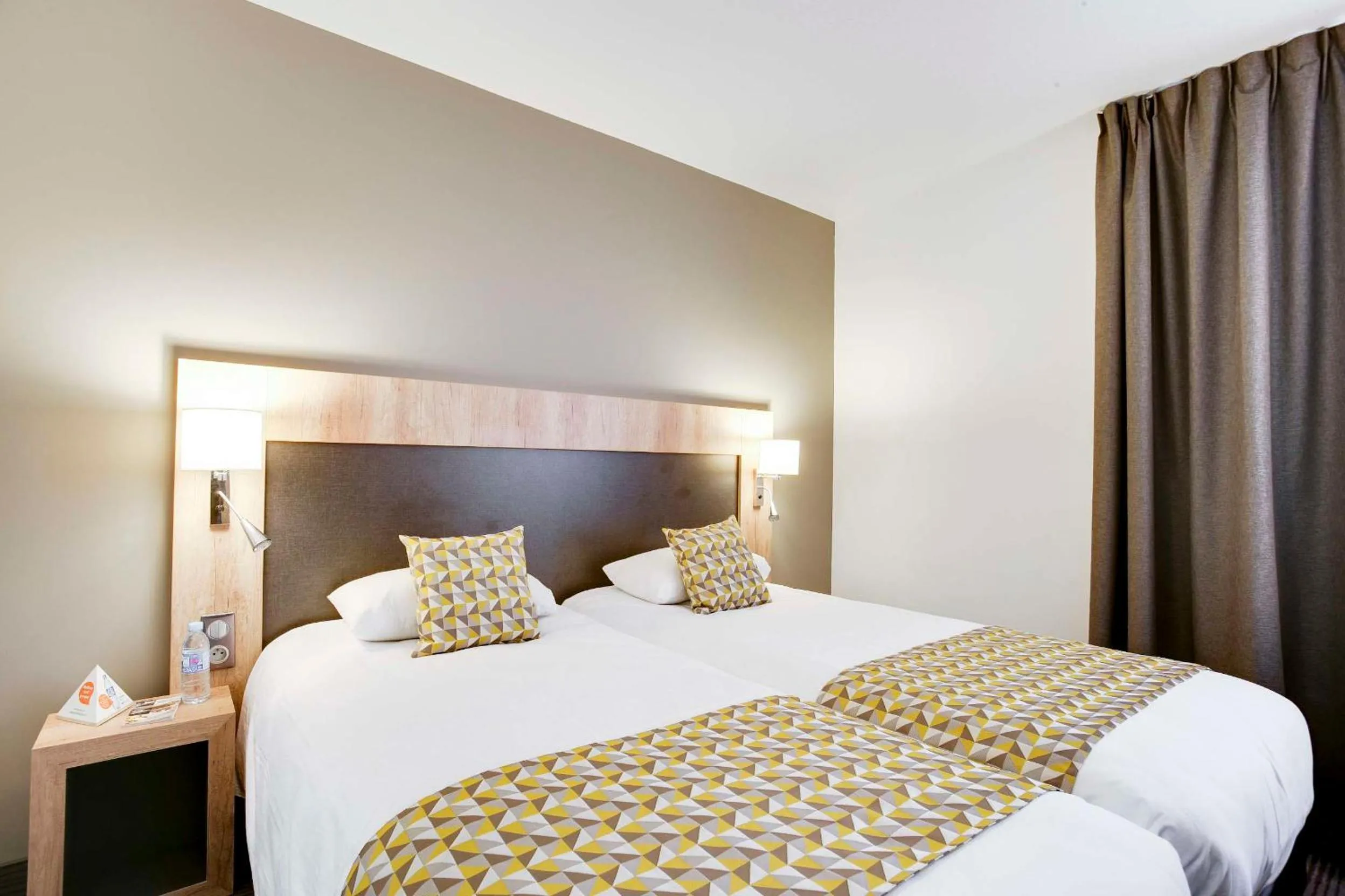 Bedroom, Bed in Brit Hotel Confort Loches