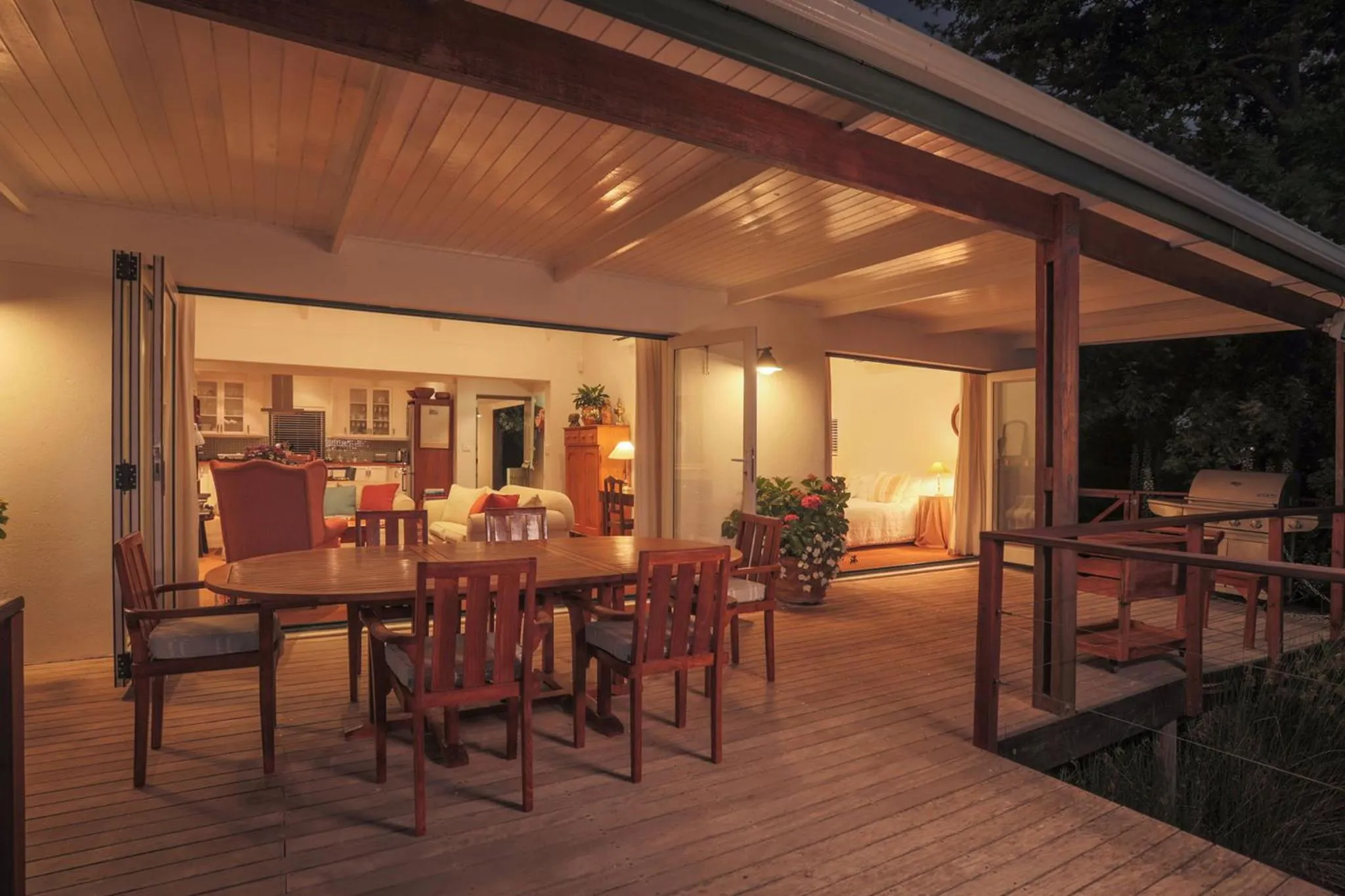 Patio in Elgin Country Lodge