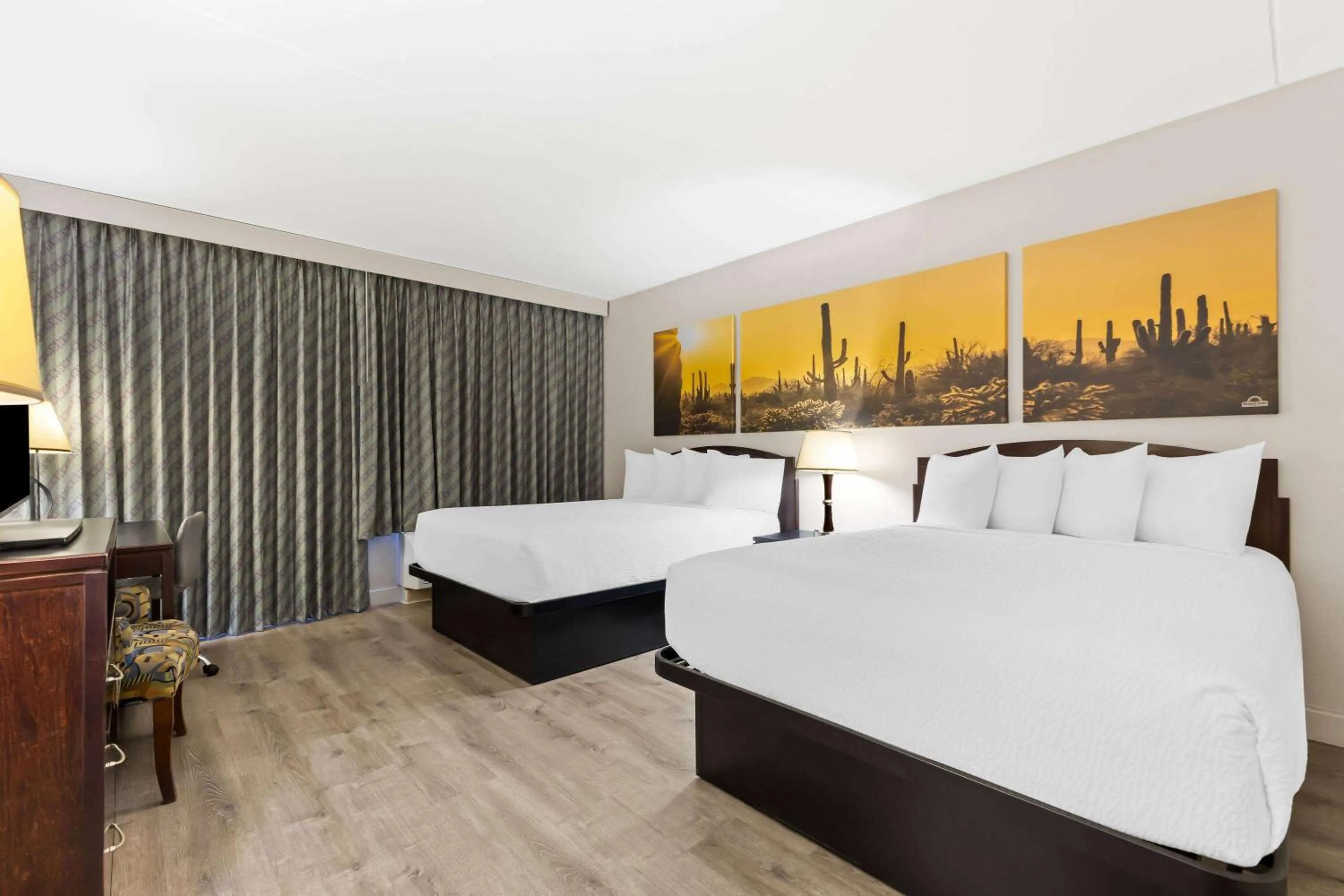 Bed in Days Inn & Suites by Wyndham Mesa Near Phoenix