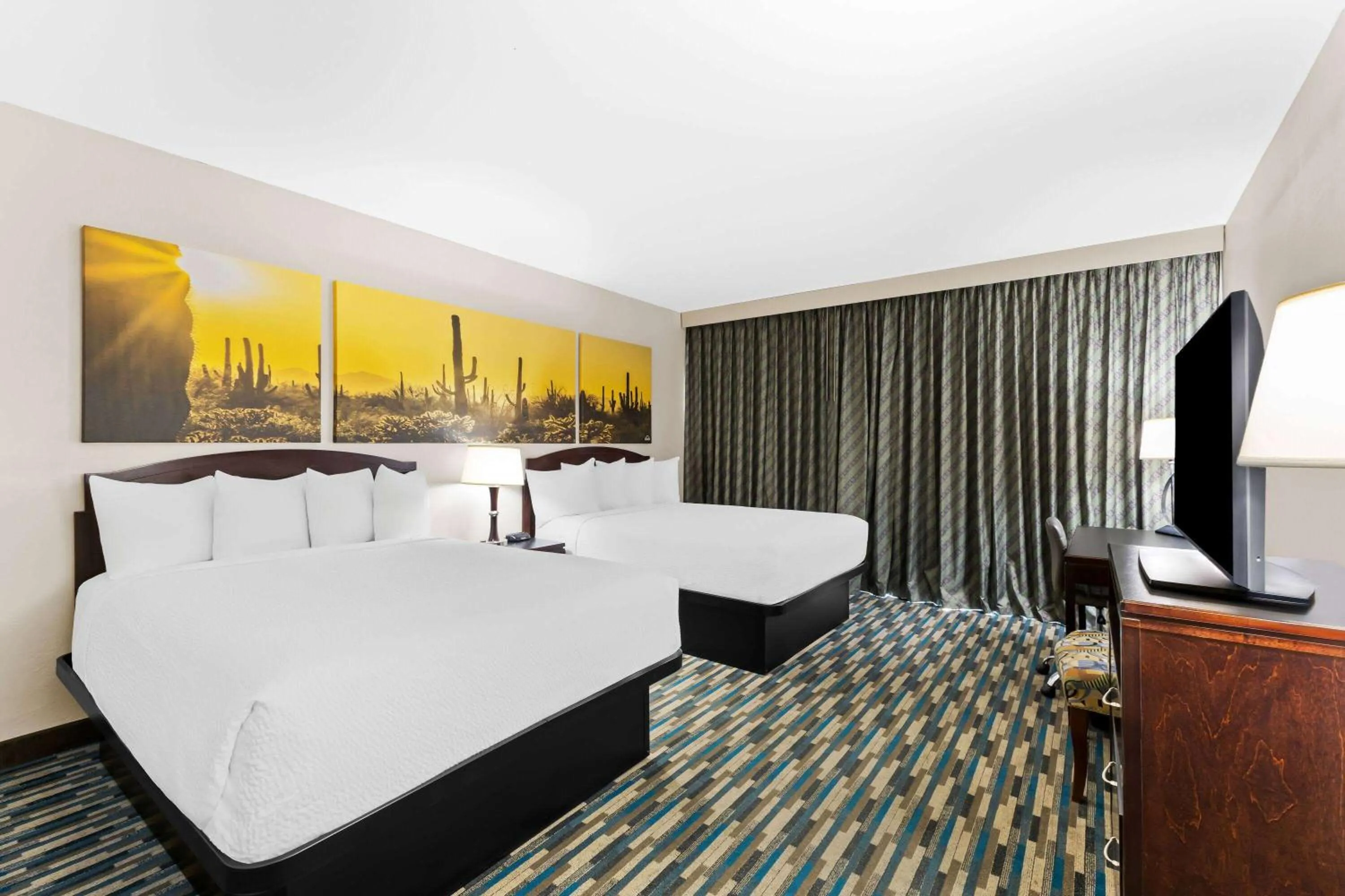 Bed in Days Inn & Suites by Wyndham Mesa Near Phoenix