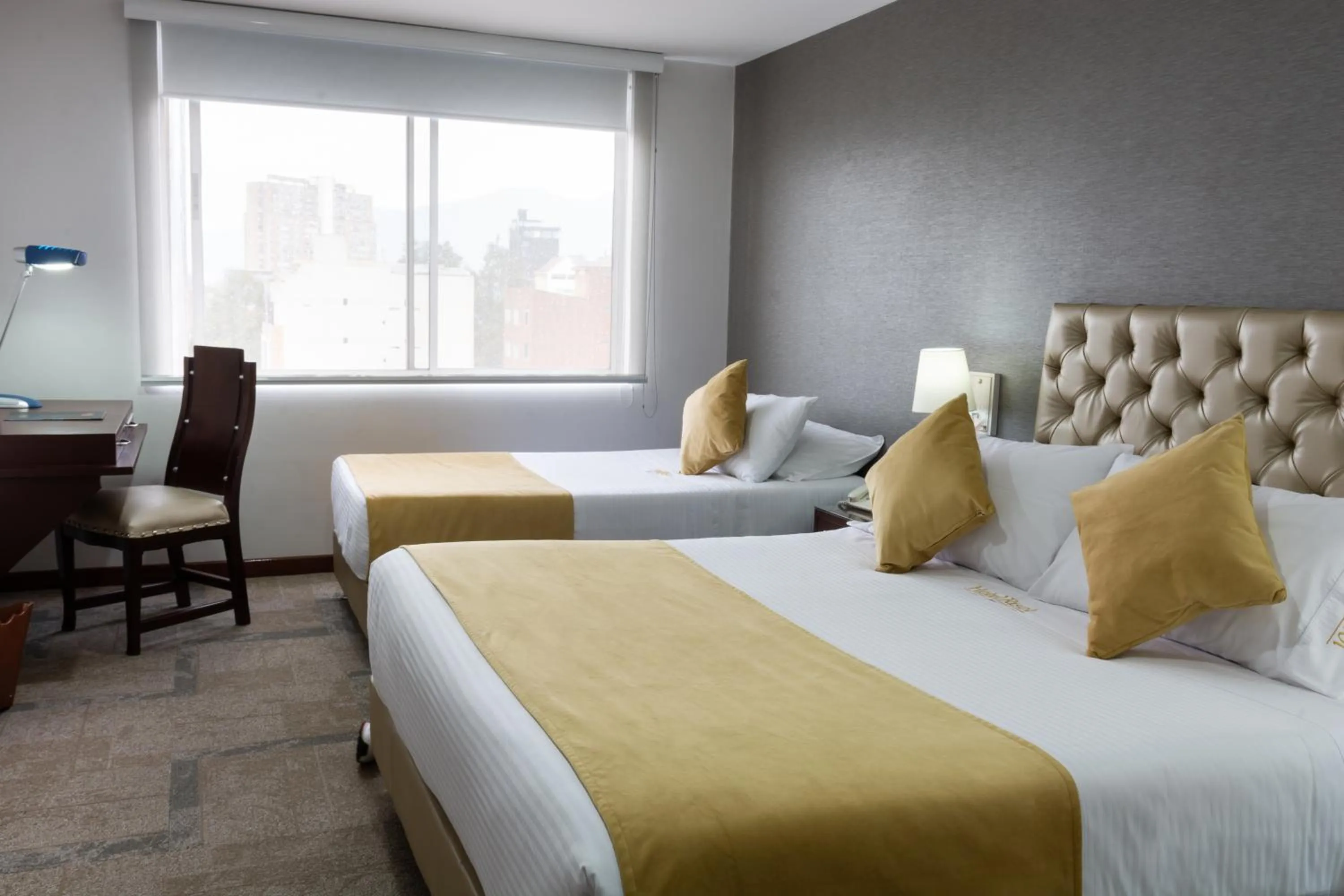 Property building, Bed in Hotel Risot