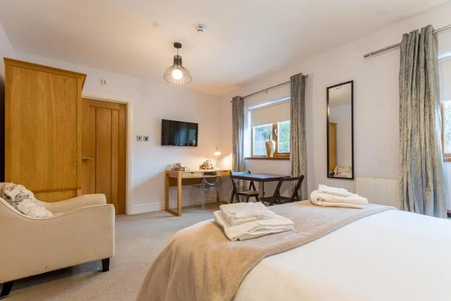 Photo of the whole room, Bed in The Gower Hotel