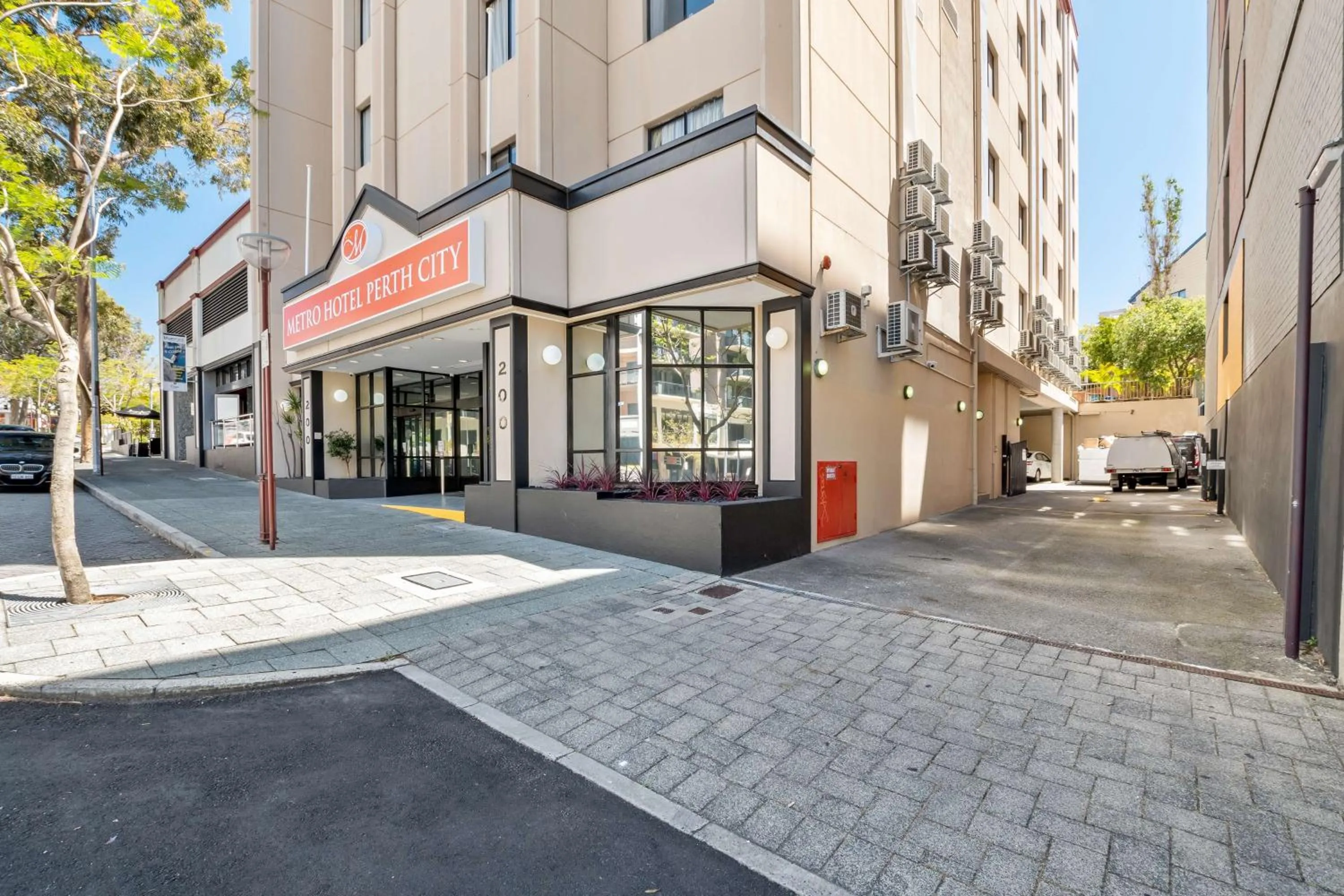 Property building in Metro Hotel Perth City
