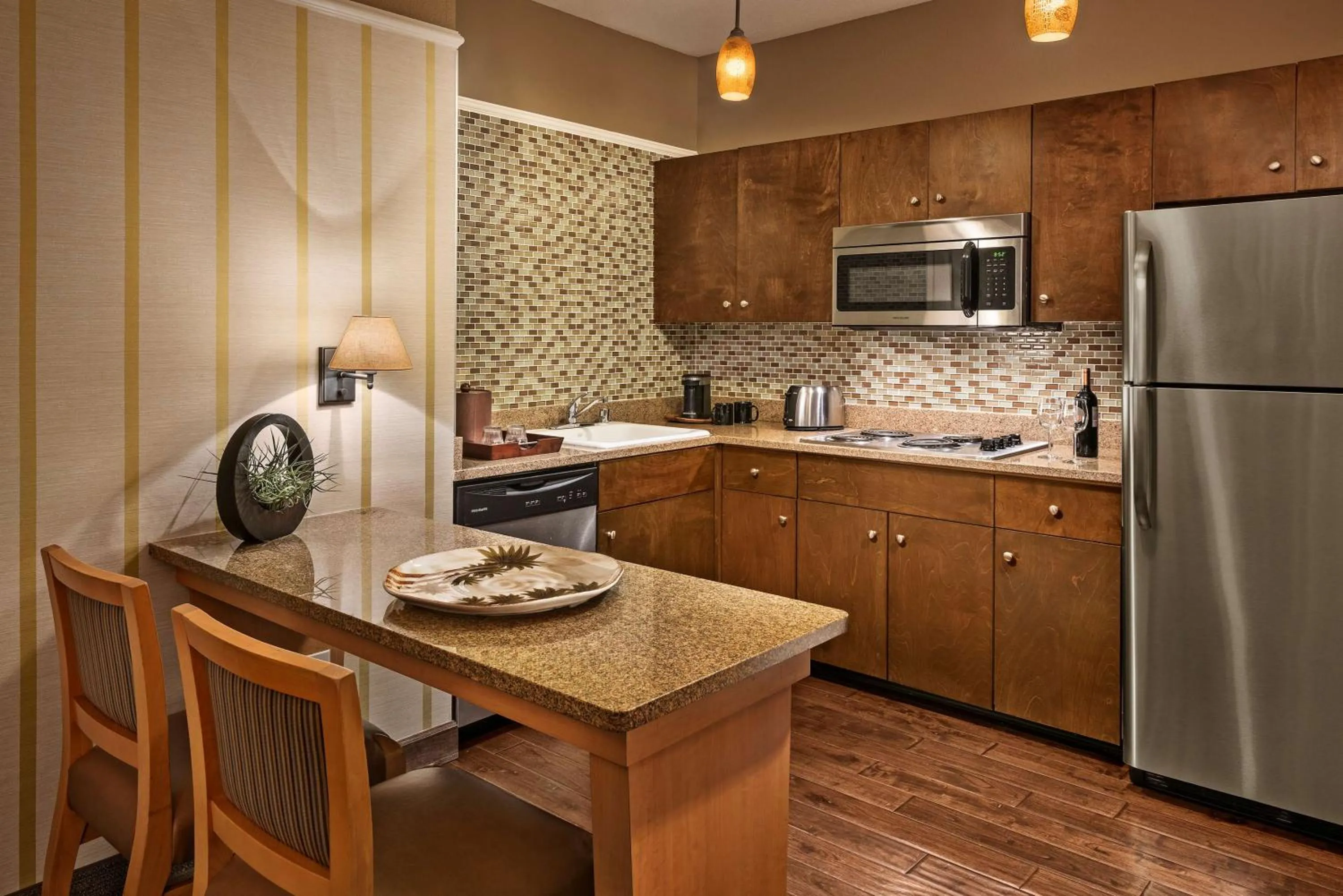 Kitchen or kitchenette in Sonesta Suites Scottsdale Gainey Ranch