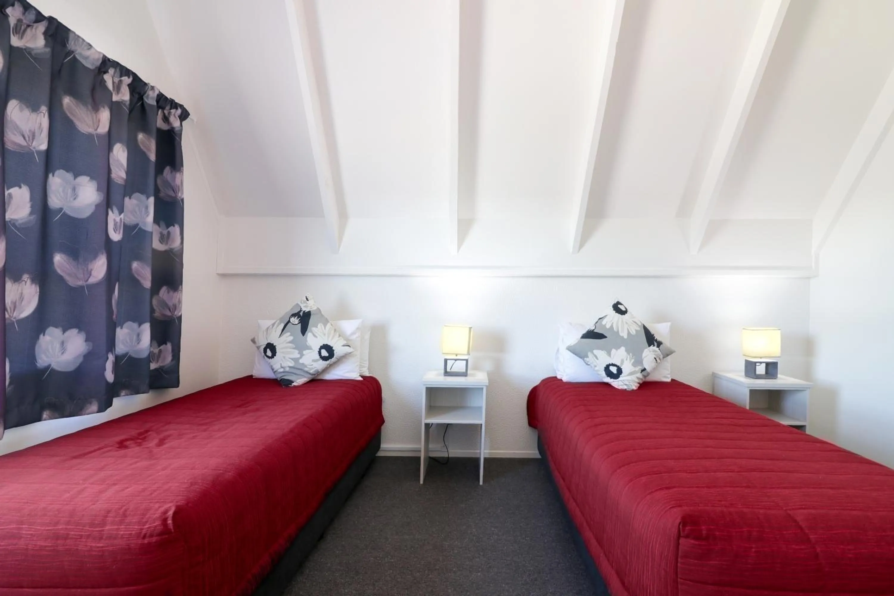 Bedroom, Bed in Gables Lakefront Resort