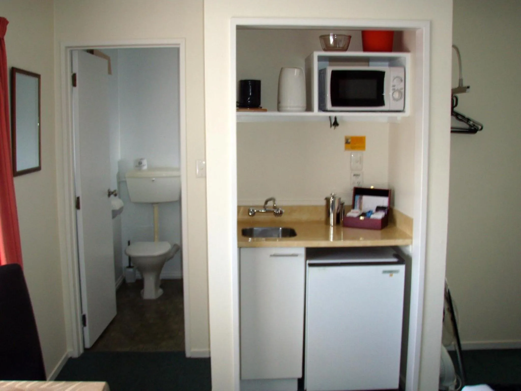 Kitchen or kitchenette in Chelmswood Motel Taupo