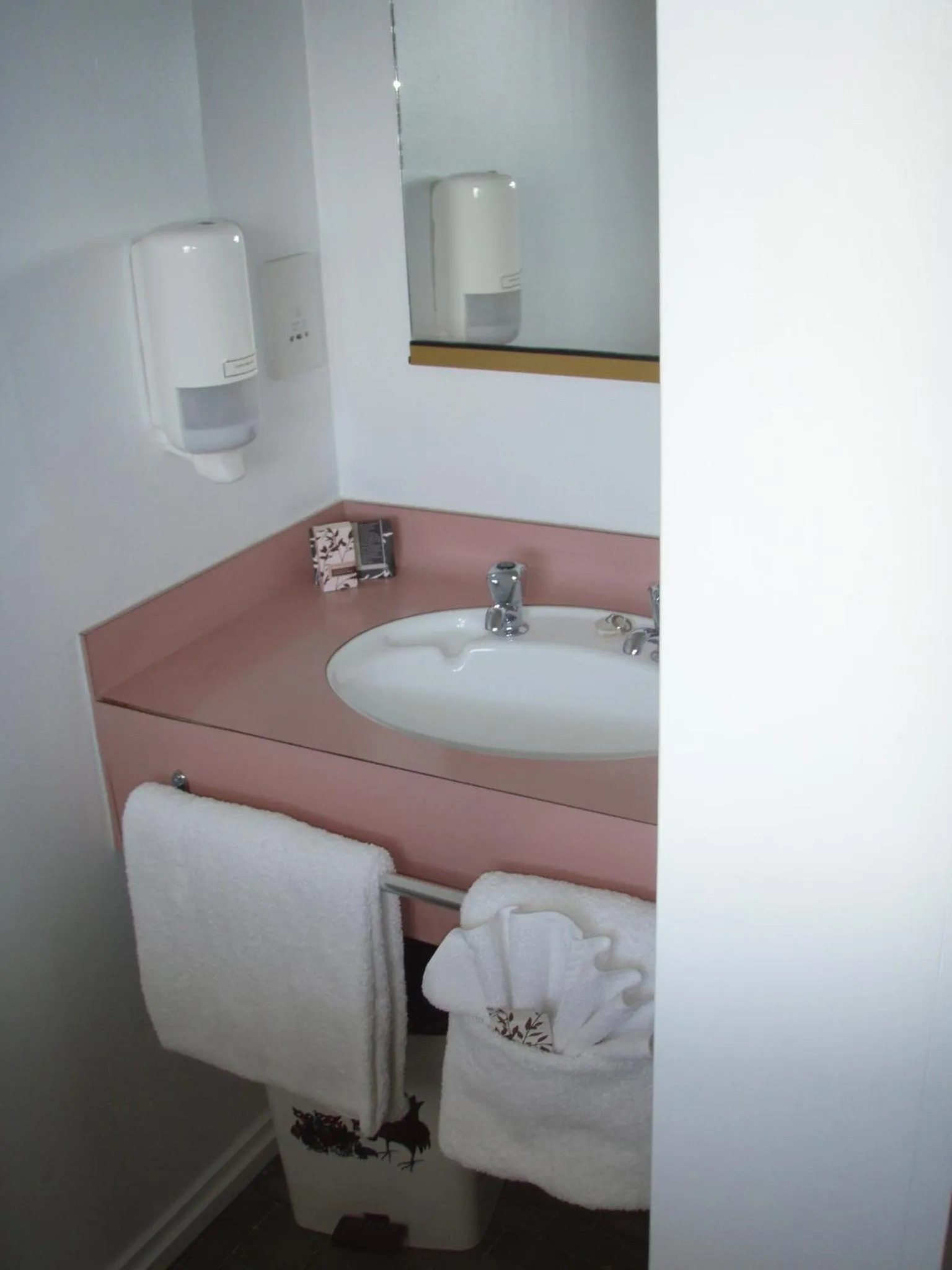 Bathroom in Chelmswood Motel Taupo