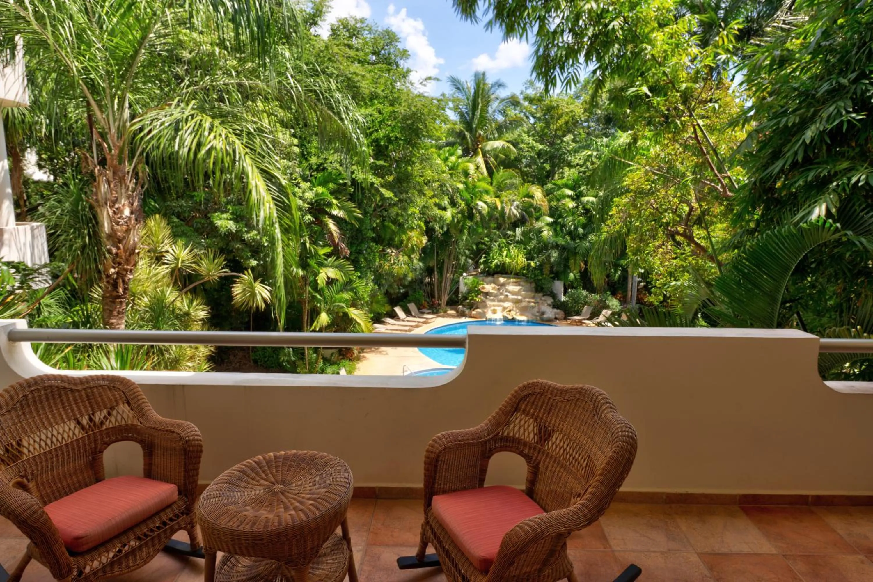 Spring in Riviera Maya Suites