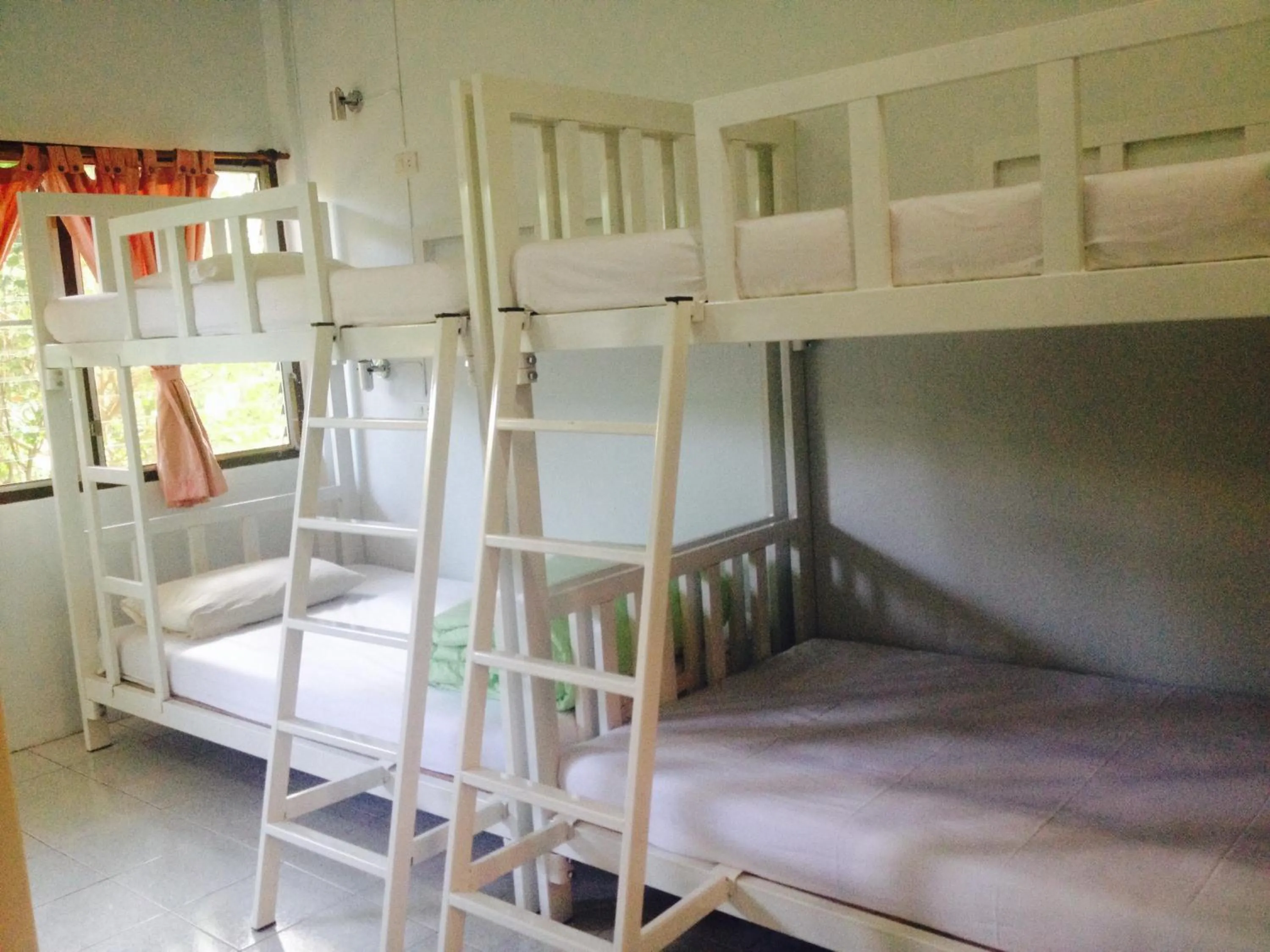 bunk bed, Bed in Baan Bua Guest House
