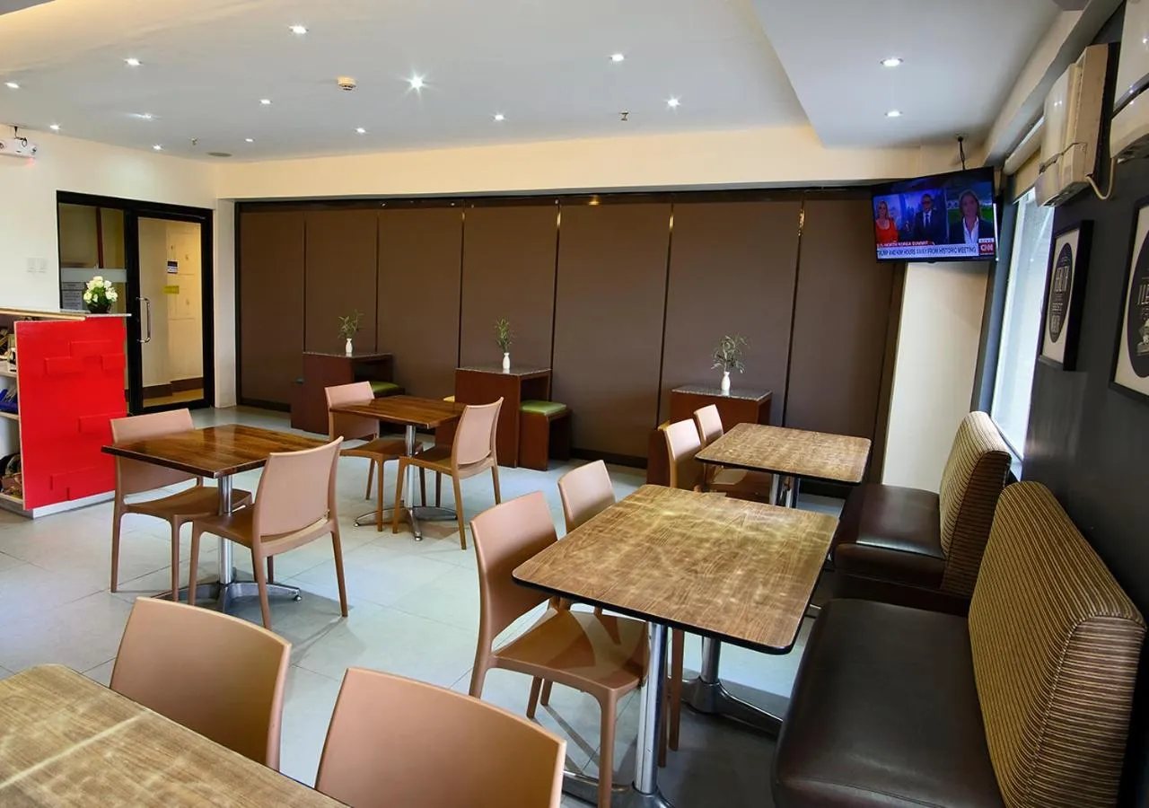 Restaurant/places to eat in Fersal Hotel Kalayaan, Quezon City