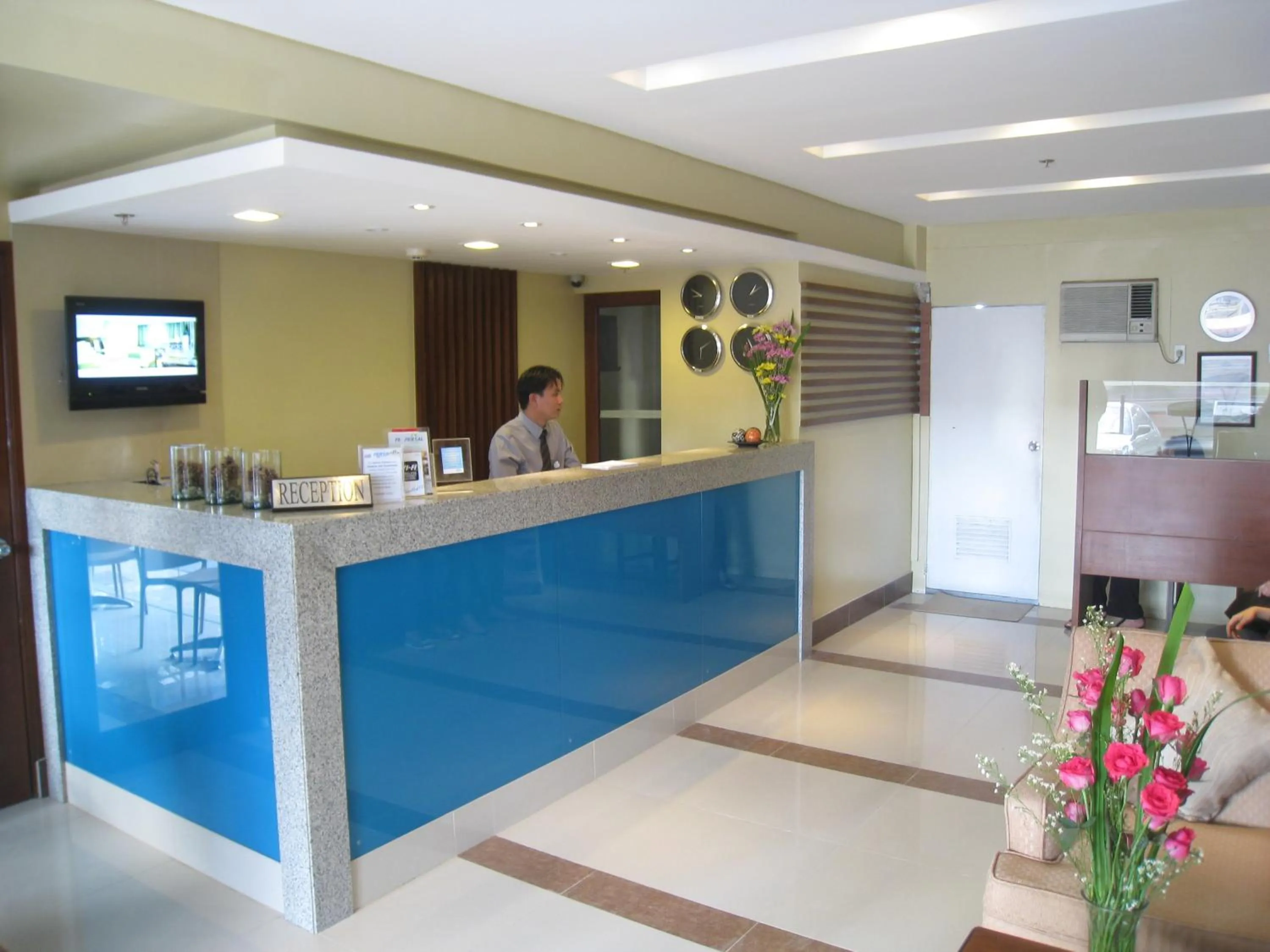 Lobby or reception in Fersal Hotel Kalayaan, Quezon City