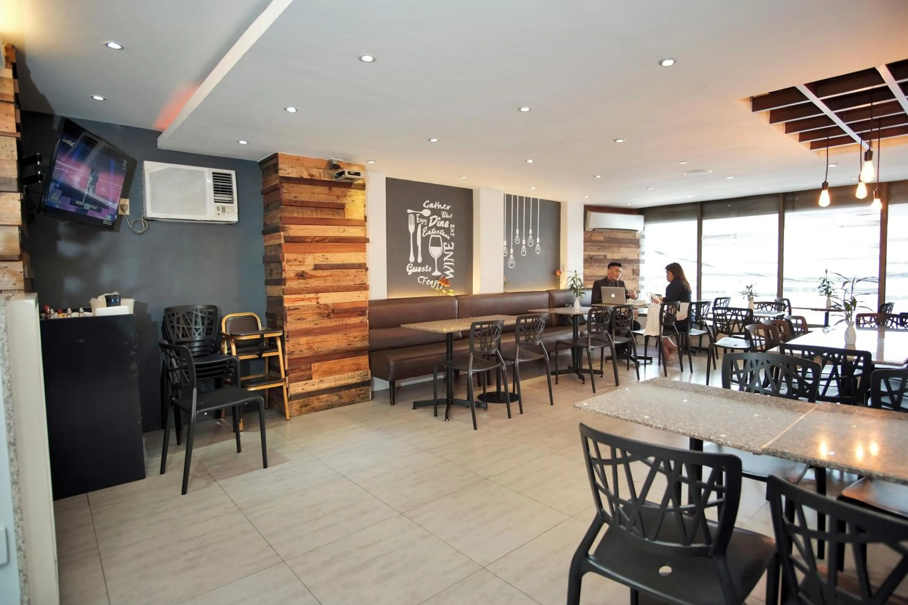 Restaurant/places to eat in Fersal Hotel - P. Tuazon Cubao